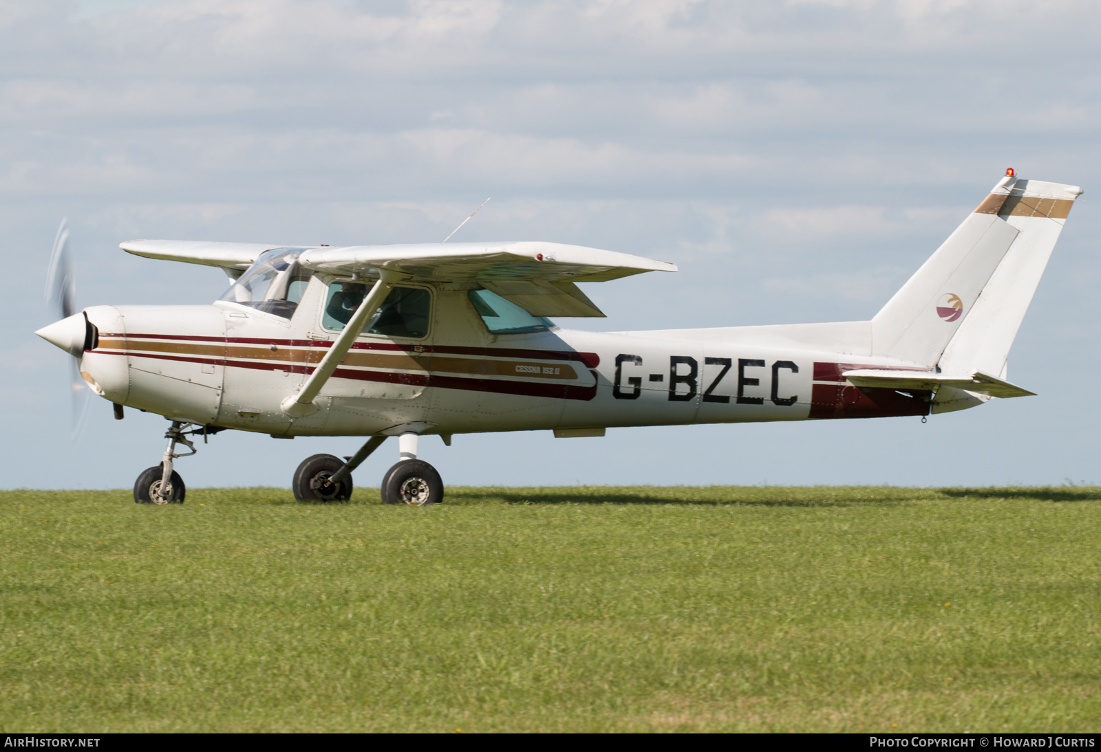 Aircraft Photo of G-BZEC | Cessna 152 | AirHistory.net #275843