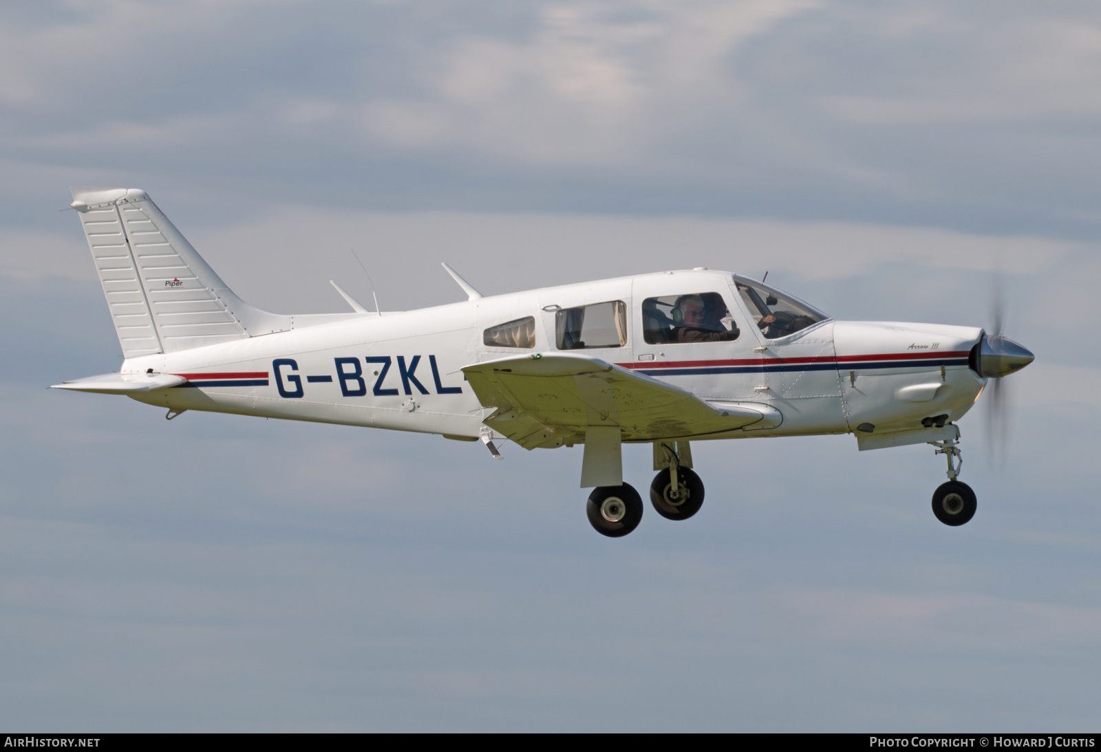 Aircraft Photo of G-BZKL | Piper PA-28R-201 Cherokee Arrow III | AirHistory.net #275845