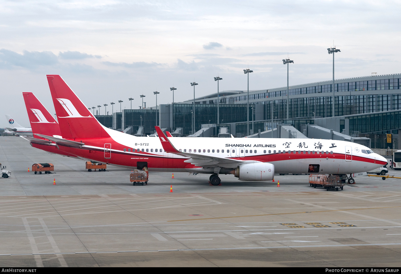 Aircraft Photo of B-5722 | Boeing 737-89P | Shanghai Airlines | AirHistory.net #275848