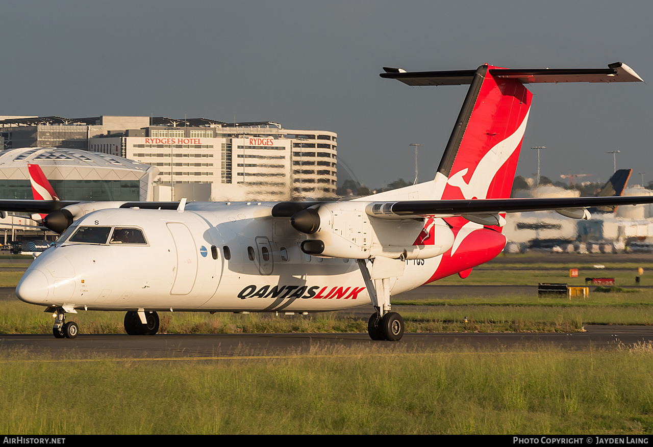 Aircraft Photo of VH-TQS | De Havilland Canada DHC-8-202 Dash 8 | QantasLink | AirHistory.net #275965