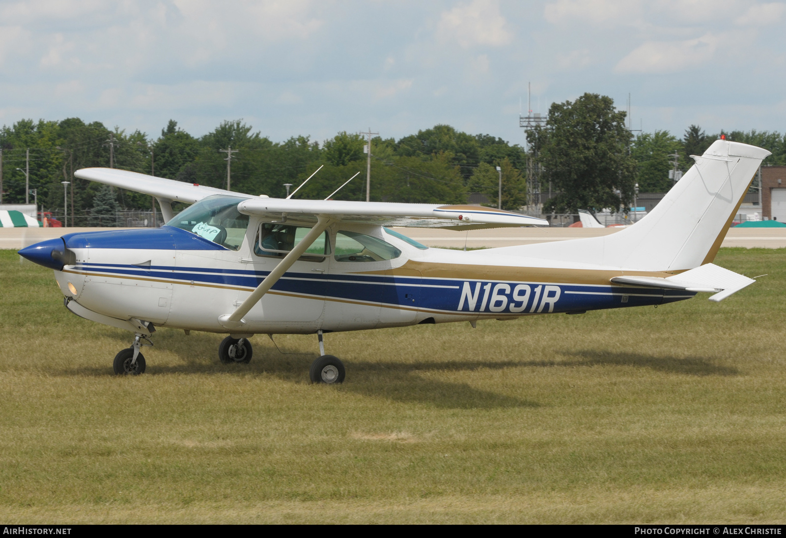 Aircraft Photo of N1691R | Cessna R182 Skylane RG | AirHistory.net #276016