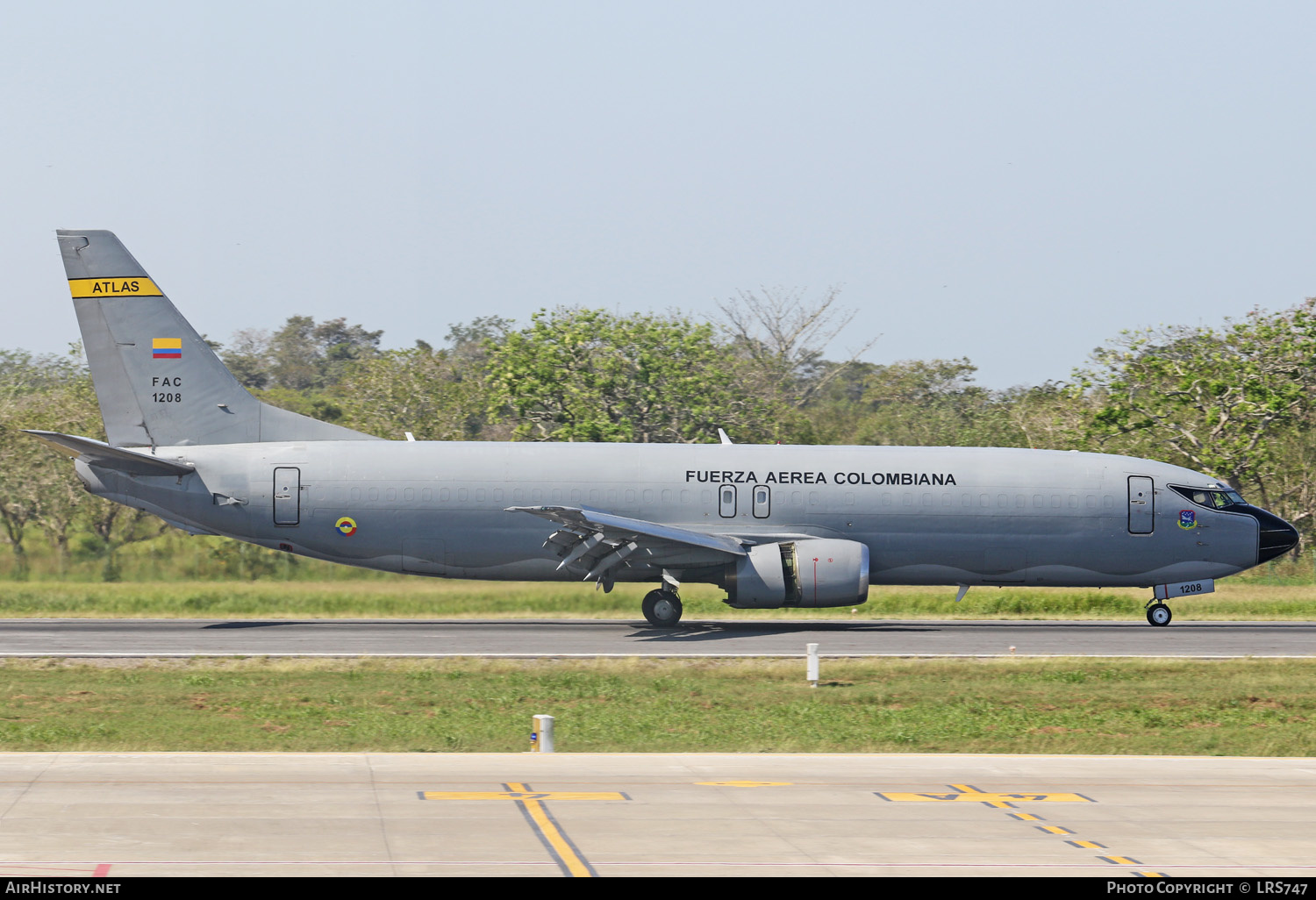 Aircraft Photo of FAC1208 | Boeing 737-4S3(SF) | Colombia - Air Force | AirHistory.net #276054