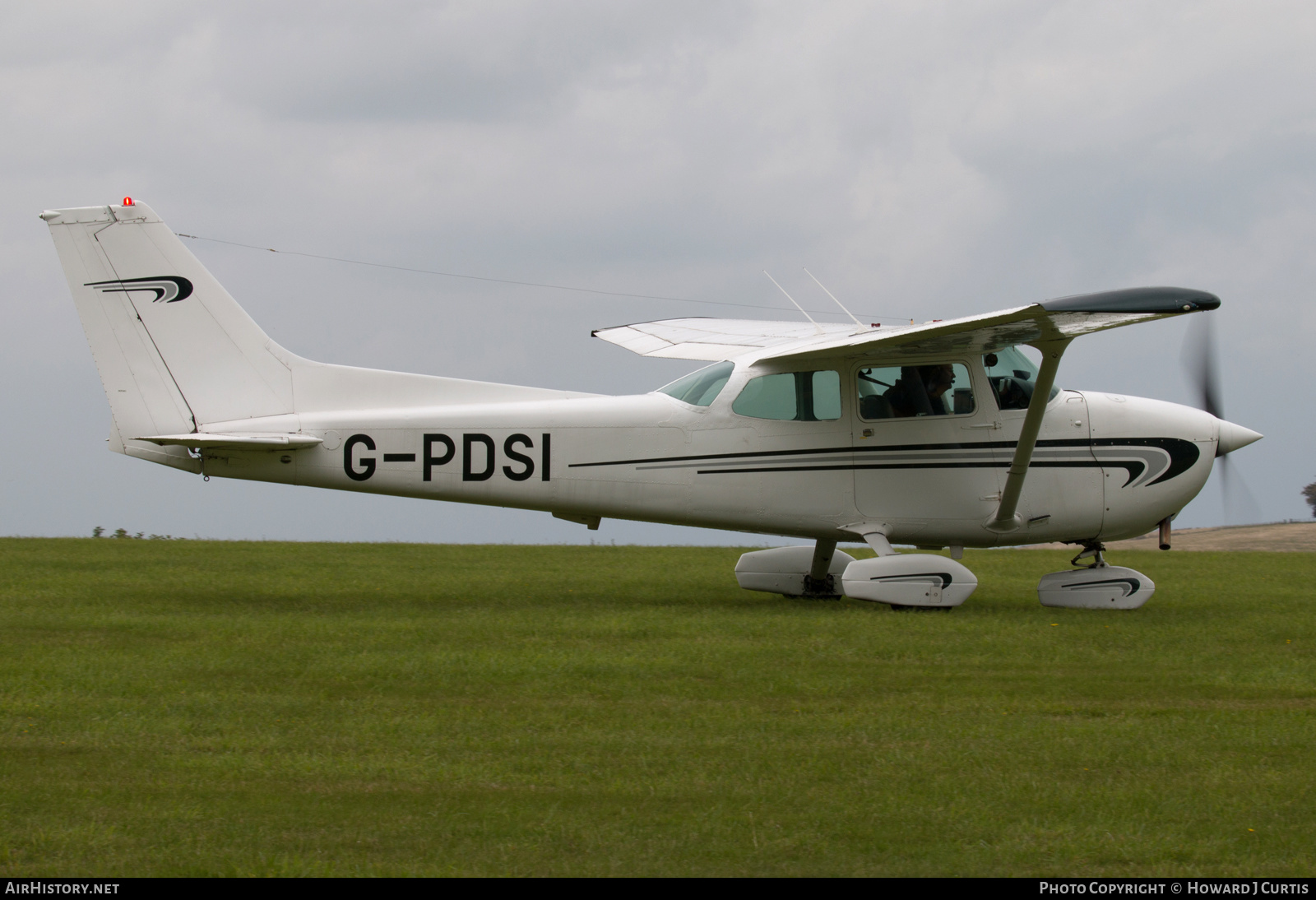 Aircraft Photo of G-PDSI | Cessna 172N Skyhawk II | AirHistory.net #276059