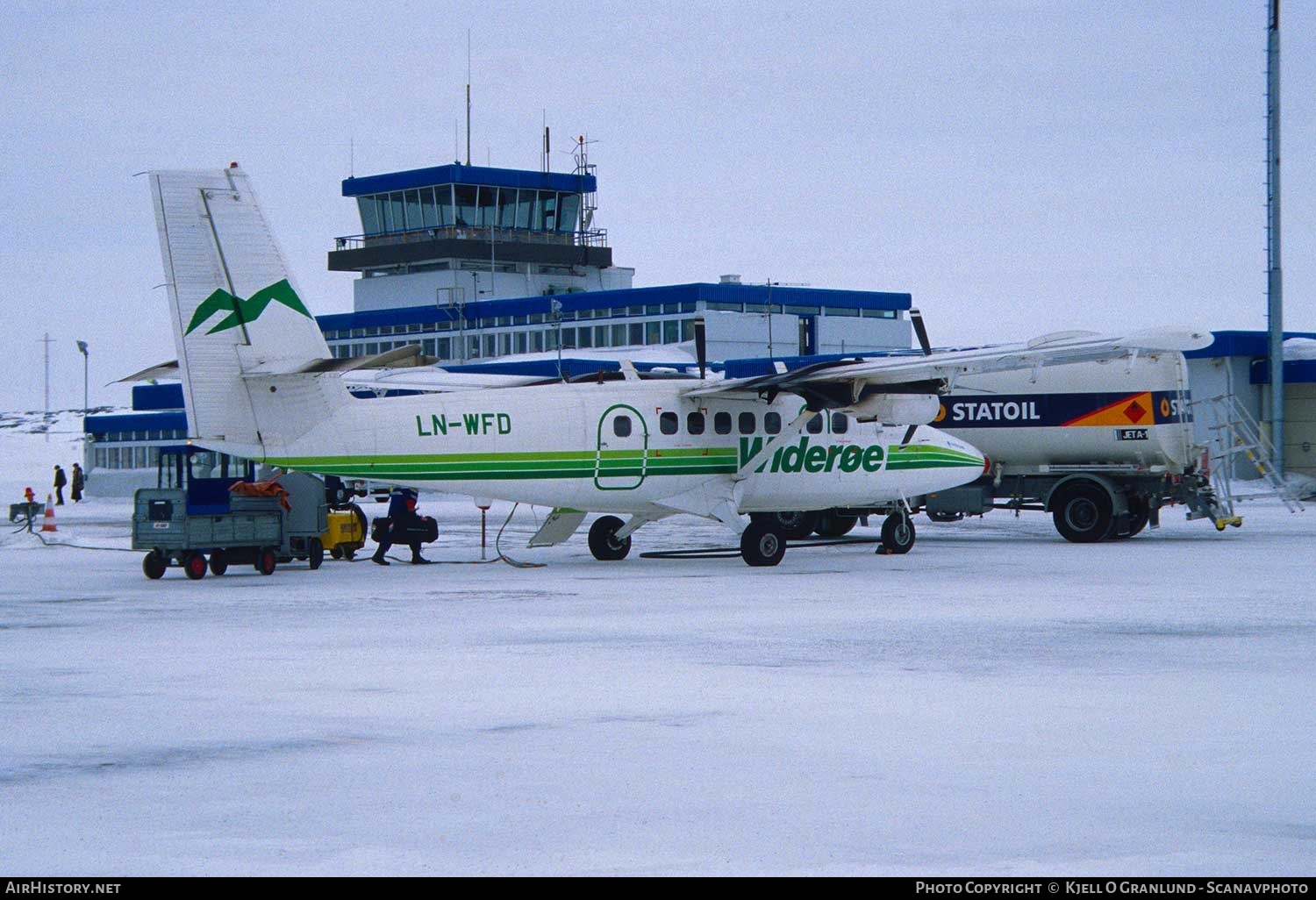 Aircraft Photo of LN-WFD | De Havilland Canada DHC-6-300 Twin Otter | Widerøe | AirHistory.net #276202