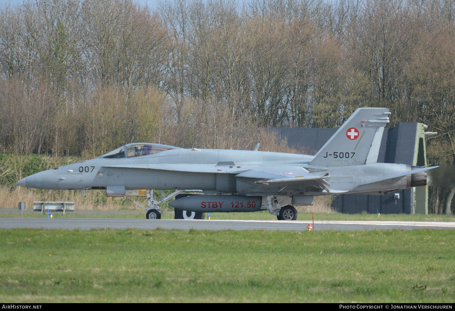 Aircraft Photo of J-5007 | McDonnell Douglas F/A-18C Hornet | Switzerland - Air Force | AirHistory.net #276514