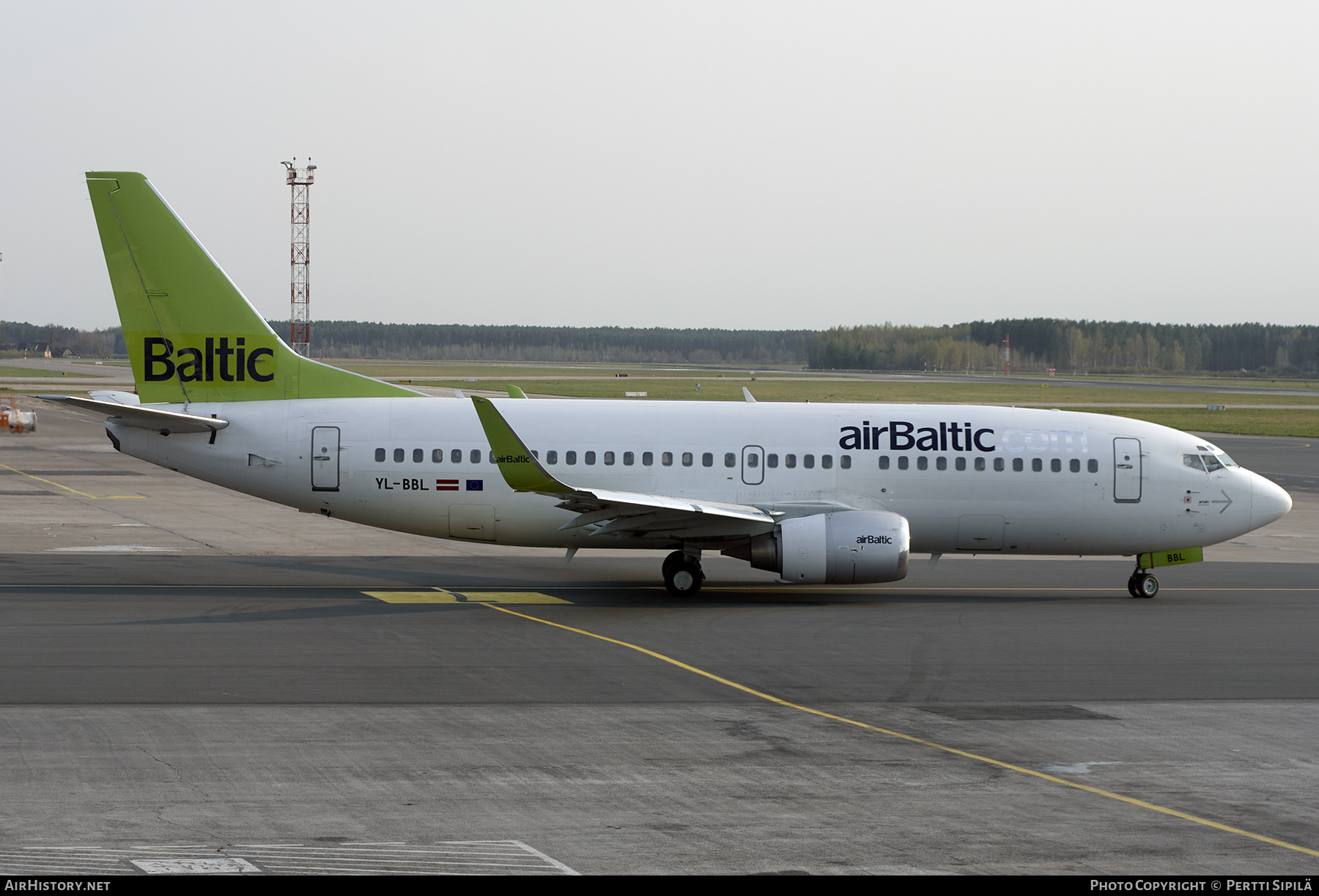 Aircraft Photo of YL-BBL | Boeing 737-33V | AirBaltic | AirHistory.net #276614