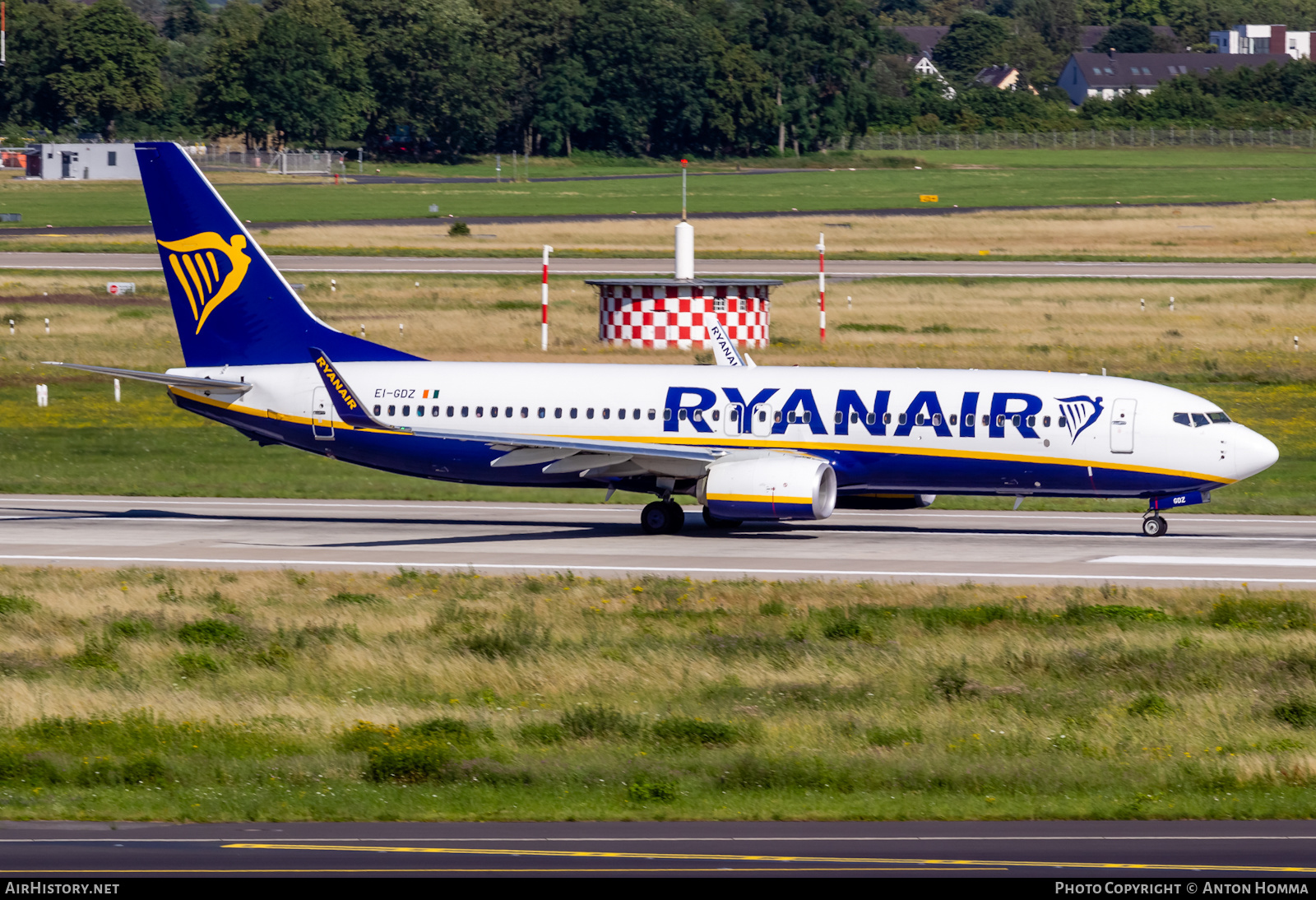 Aircraft Photo of EI-GDZ | Boeing 737-800 | Ryanair | AirHistory.net #276618