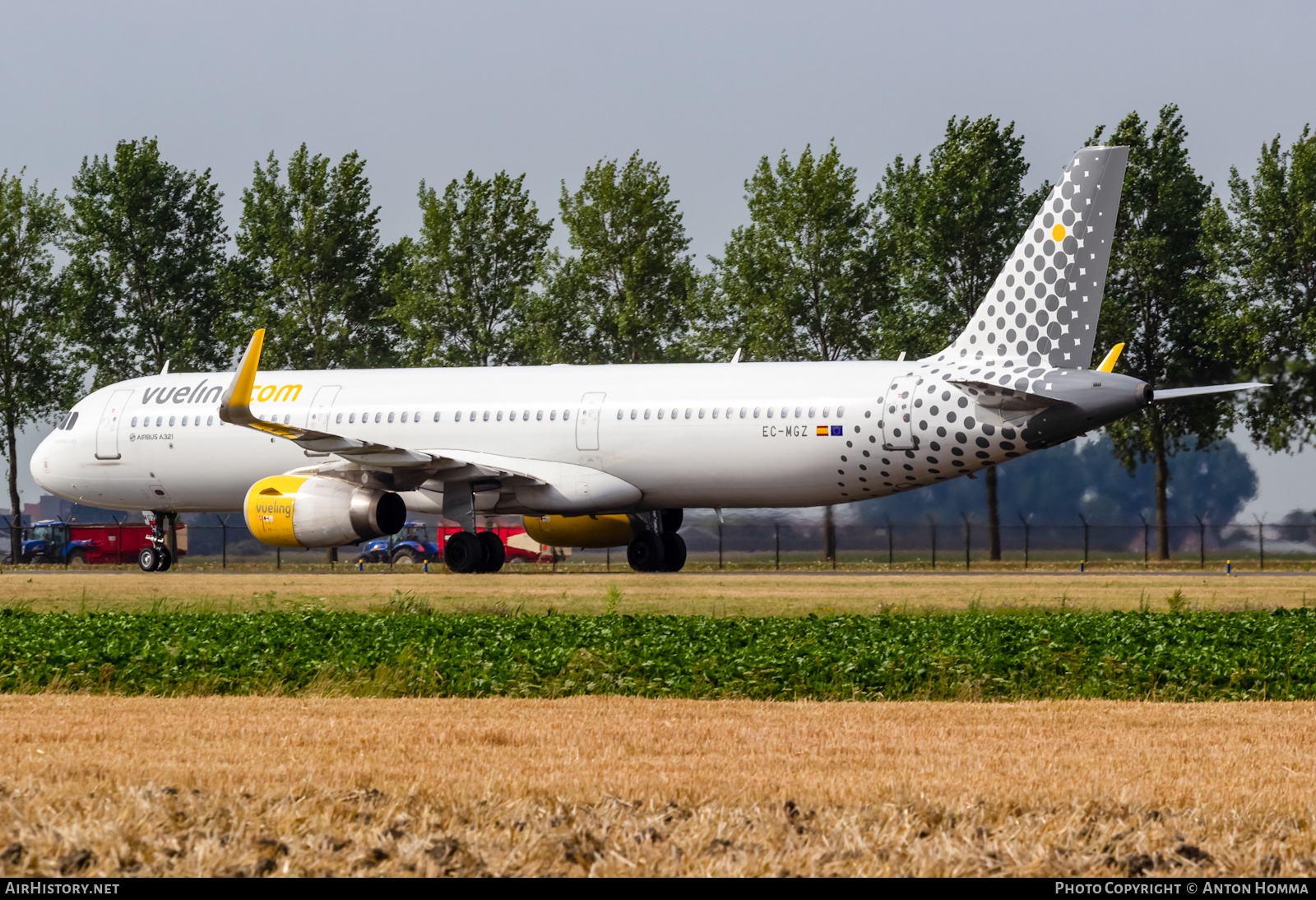 Aircraft Photo of EC-MGZ | Airbus A321-231 | Vueling Airlines | AirHistory.net #276646