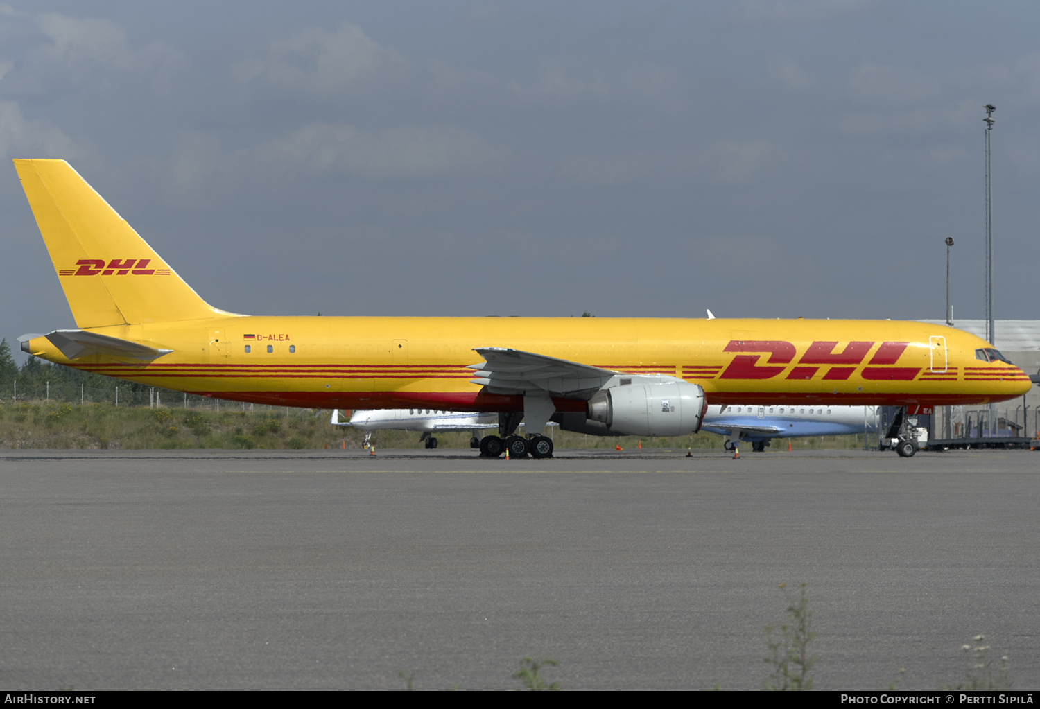 Aircraft Photo of D-ALEA | Boeing 757-236/SF | DHL International | AirHistory.net #276734
