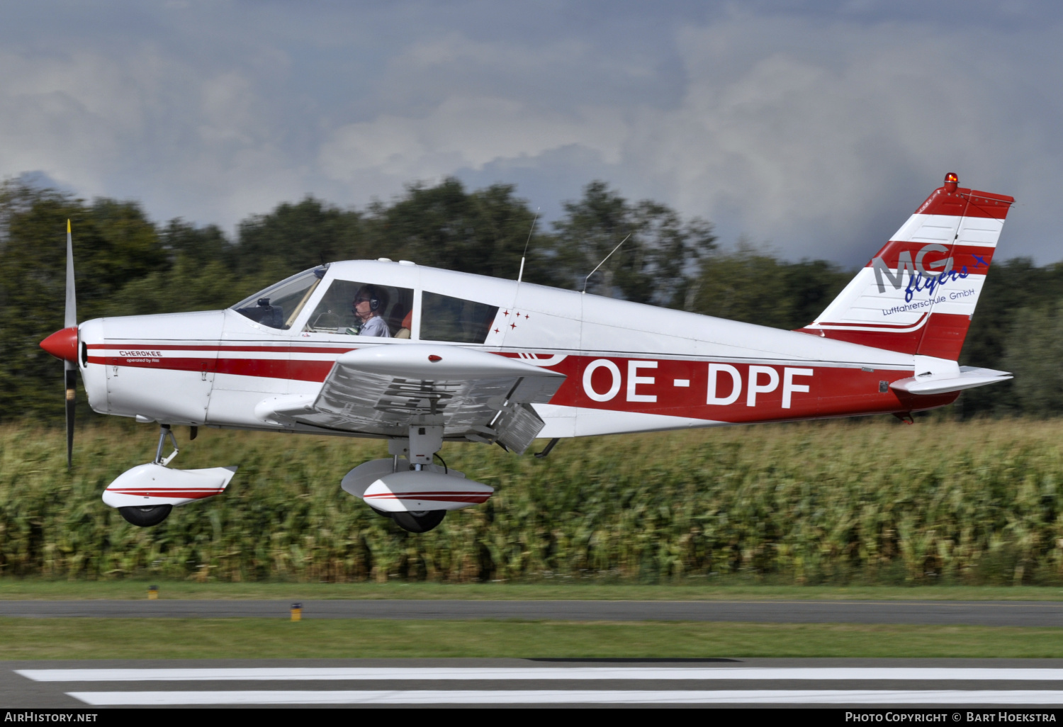 Aircraft Photo of OE-DPF | Piper PA-28-140 Cherokee Fliteliner | MG Flyers Luftfahrerschule | AirHistory.net #276805