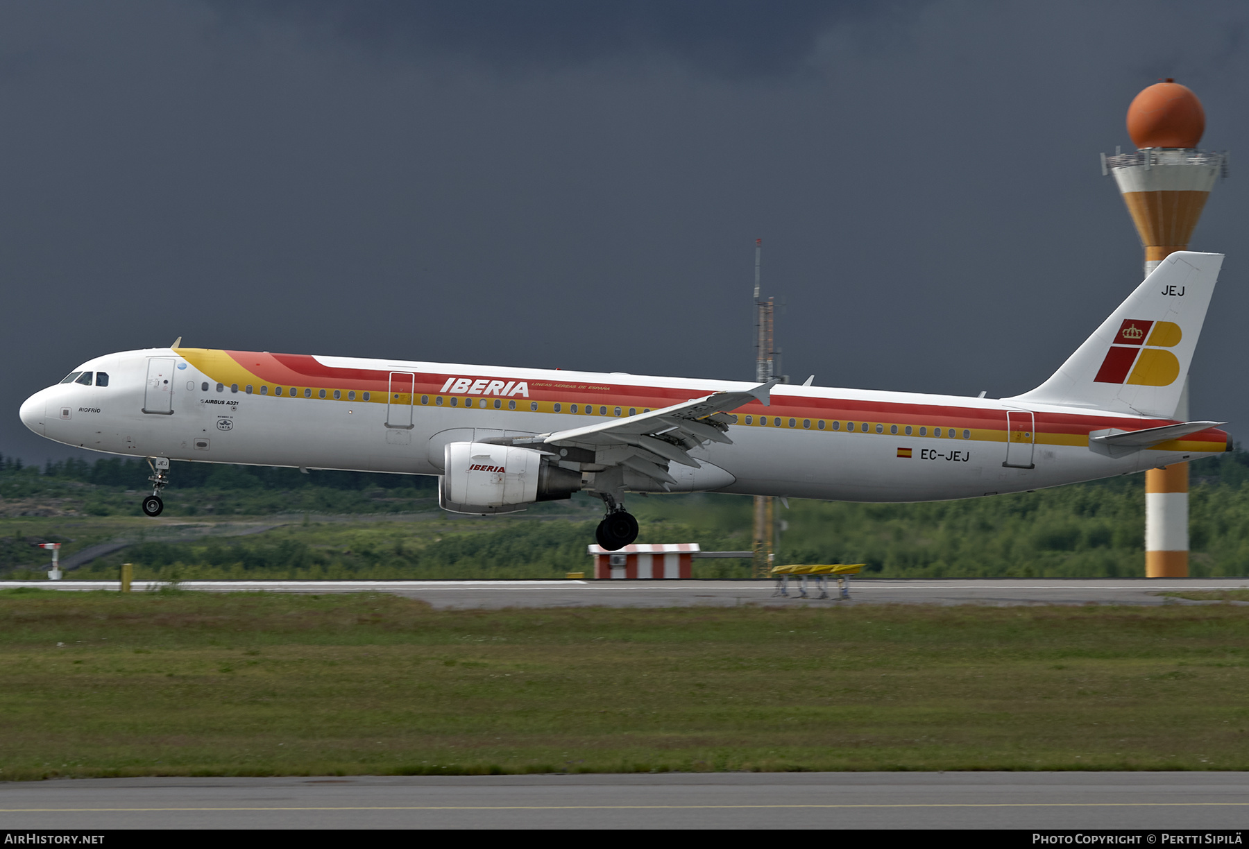 Aircraft Photo of EC-JEJ | Airbus A321-211 | Iberia | AirHistory.net #276848