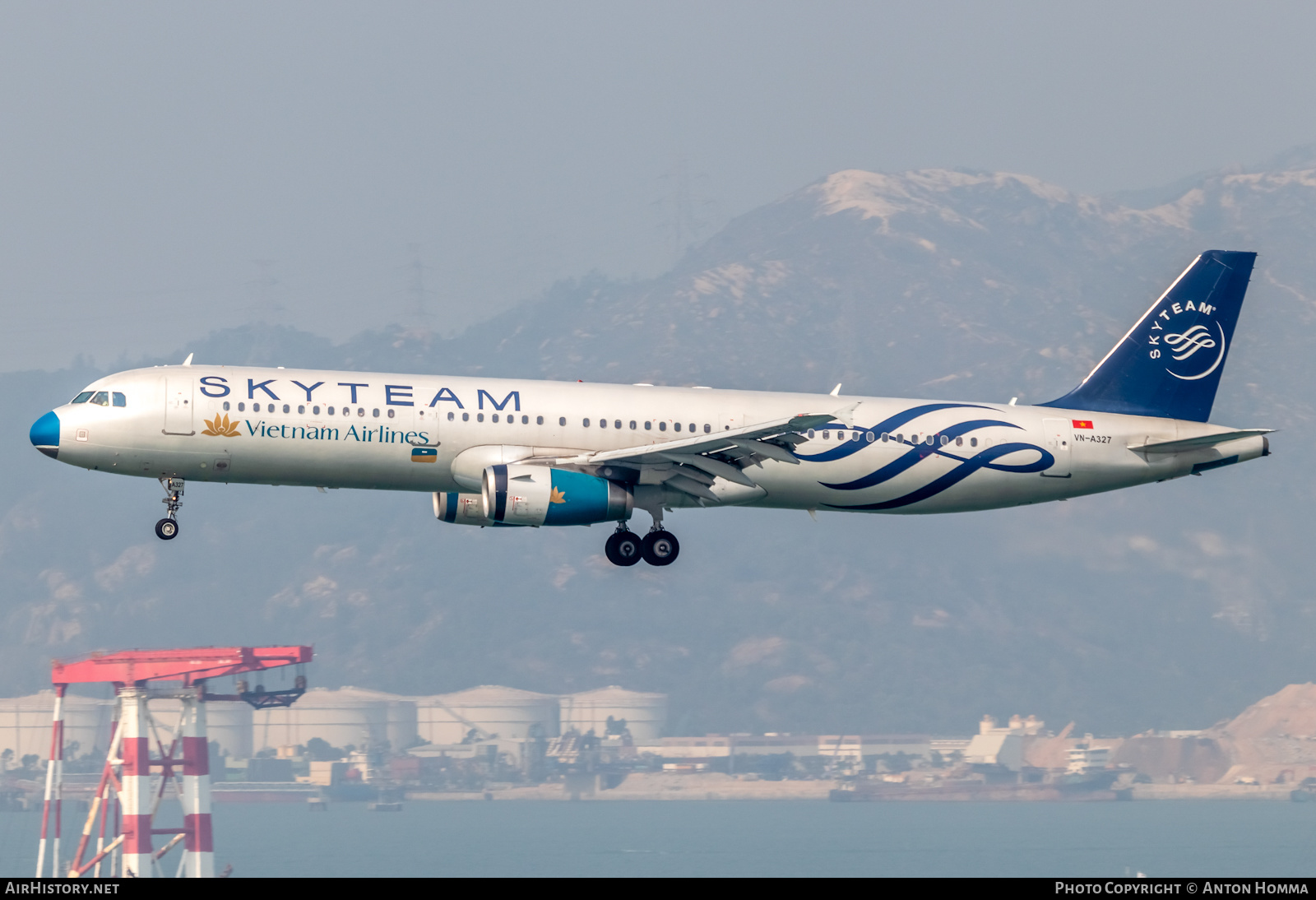 Aircraft Photo of VN-A327 | Airbus A321-231 | Vietnam Airlines | AirHistory.net #276873