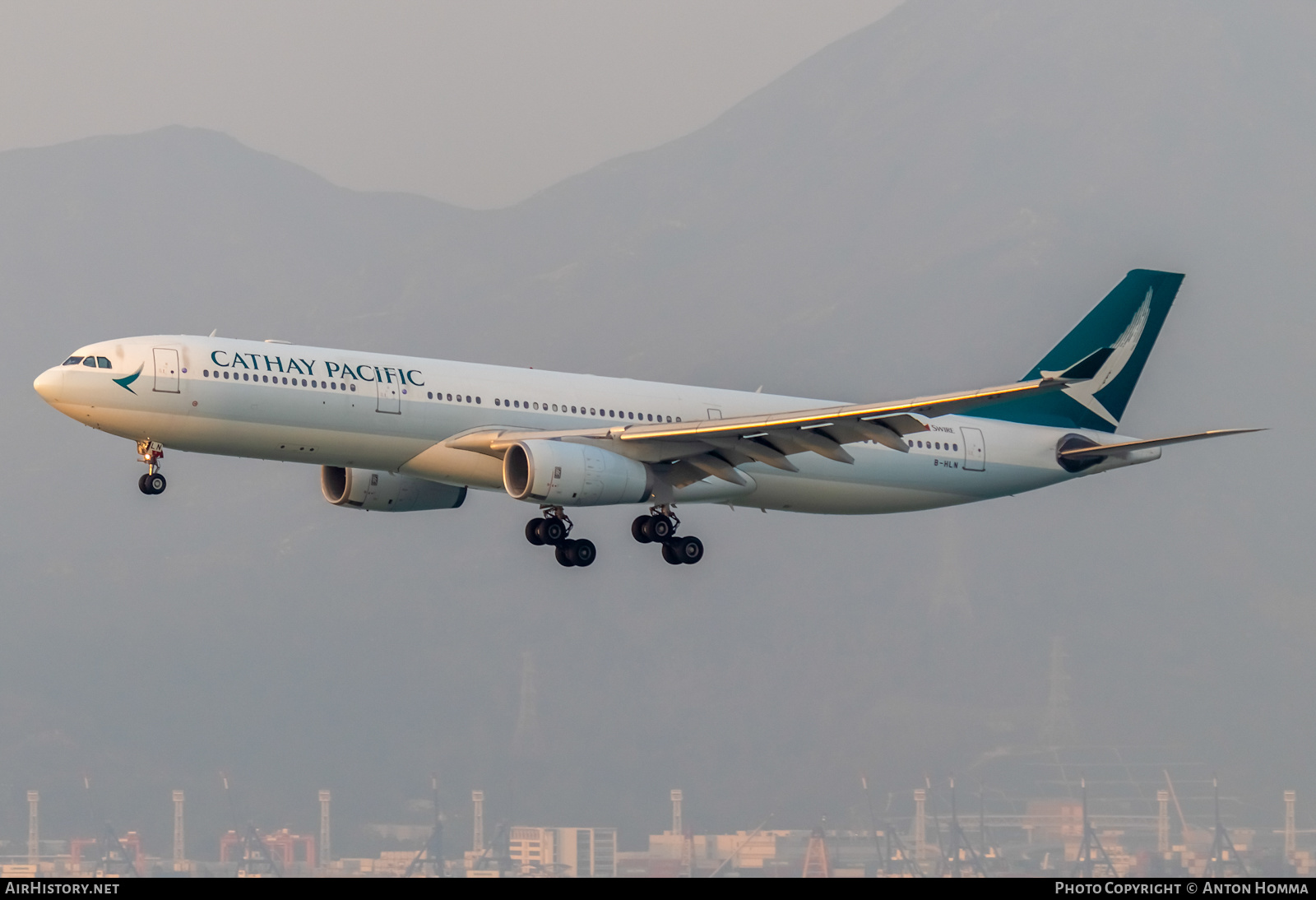 Aircraft Photo of B-HLN | Airbus A330-343E | Cathay Pacific Airways | AirHistory.net #276949