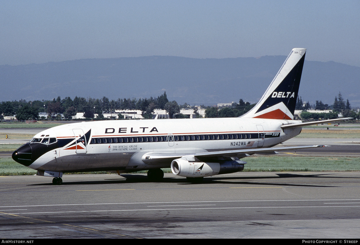 Aircraft Photo of N242WA | Boeing 737-247 | Delta Air Lines | AirHistory.net #276984