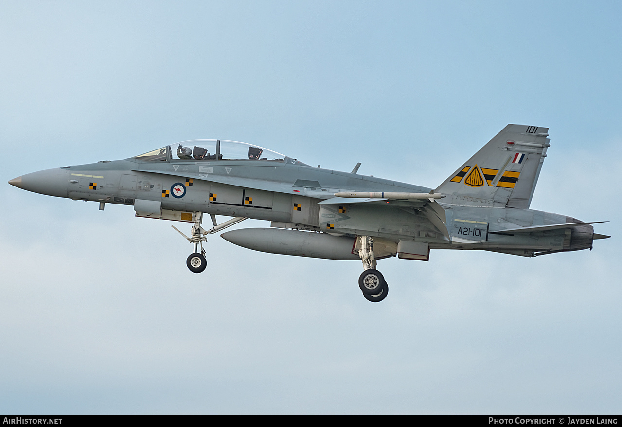 Aircraft Photo of A21-101 | McDonnell Douglas F/A-18B Hornet | Australia - Air Force | AirHistory.net #277091