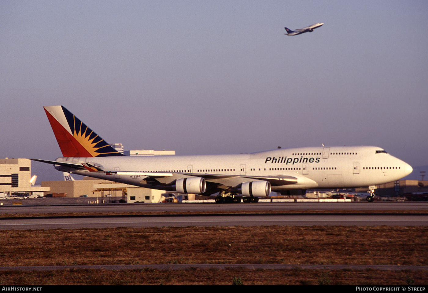 Aircraft Photo of N752PR | Boeing 747-4F6 | Philippine Airlines | AirHistory.net #277097