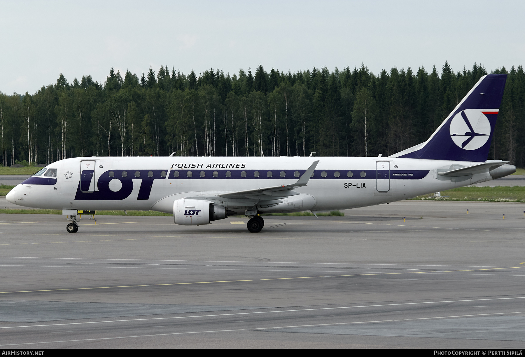 Aircraft Photo of SP-LIA | Embraer 175STD (ERJ-170-200STD) | LOT Polish Airlines - Polskie Linie Lotnicze | AirHistory.net #277149