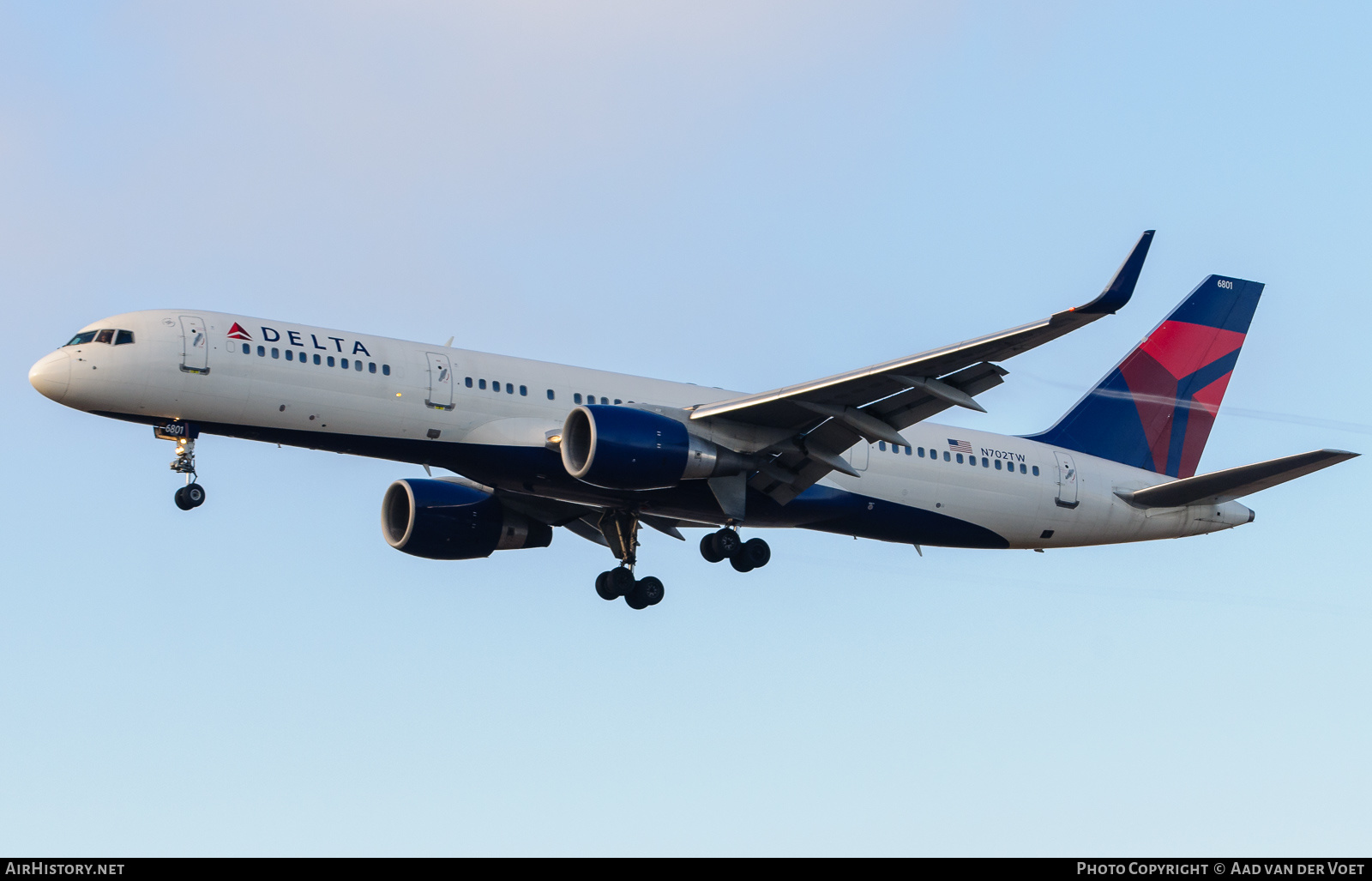 Aircraft Photo of N702TW | Boeing 757-2Q8 | Delta Air Lines | AirHistory.net #277263