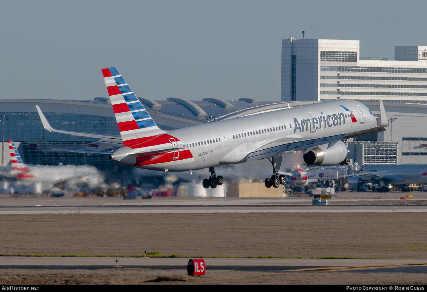 Aircraft Photo of N939UW | Boeing 757-2B7 | American Airlines | AirHistory.net #277370