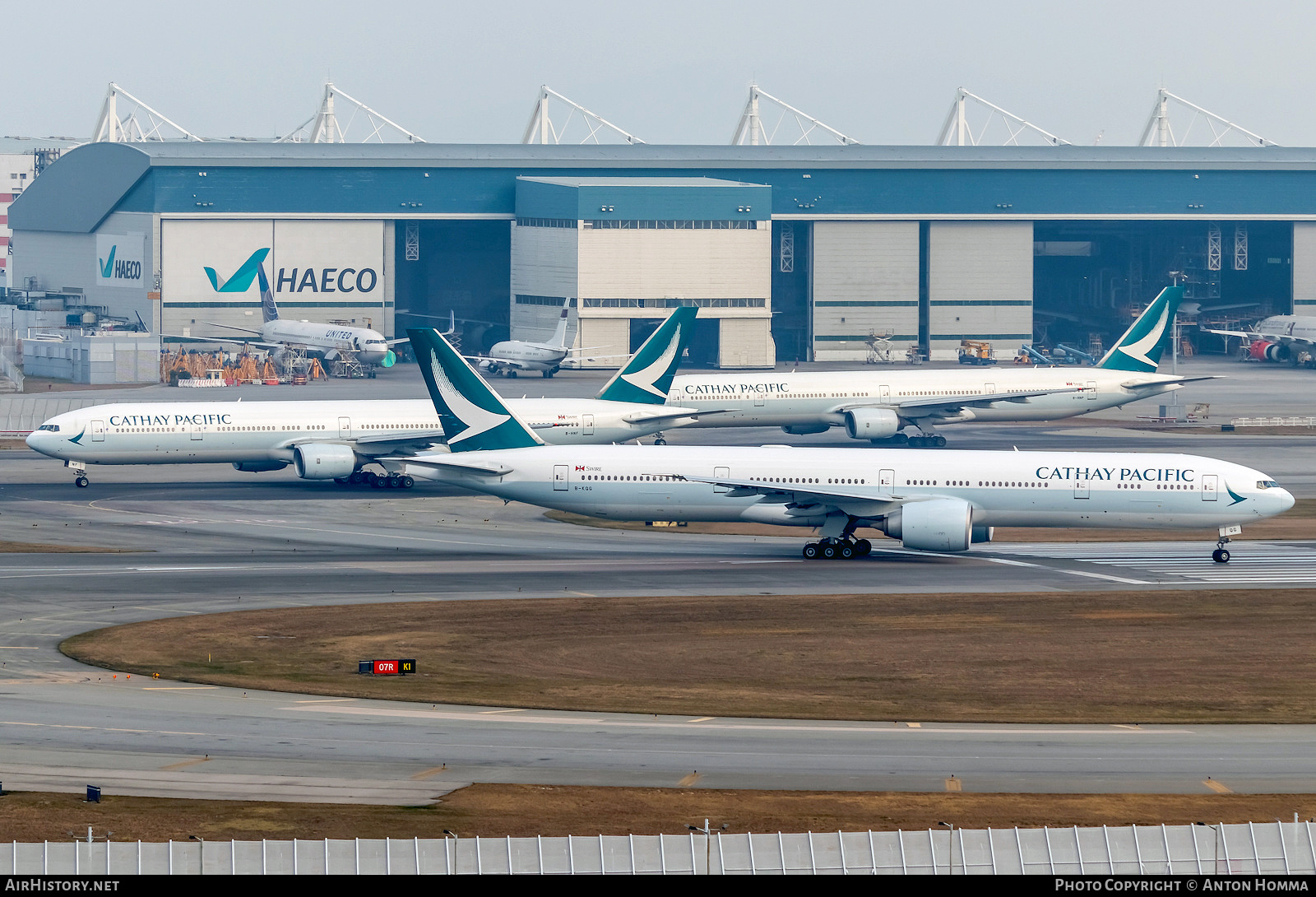 Aircraft Photo of B-KQG | Boeing 777-367/ER | Cathay Pacific Airways | AirHistory.net #277397