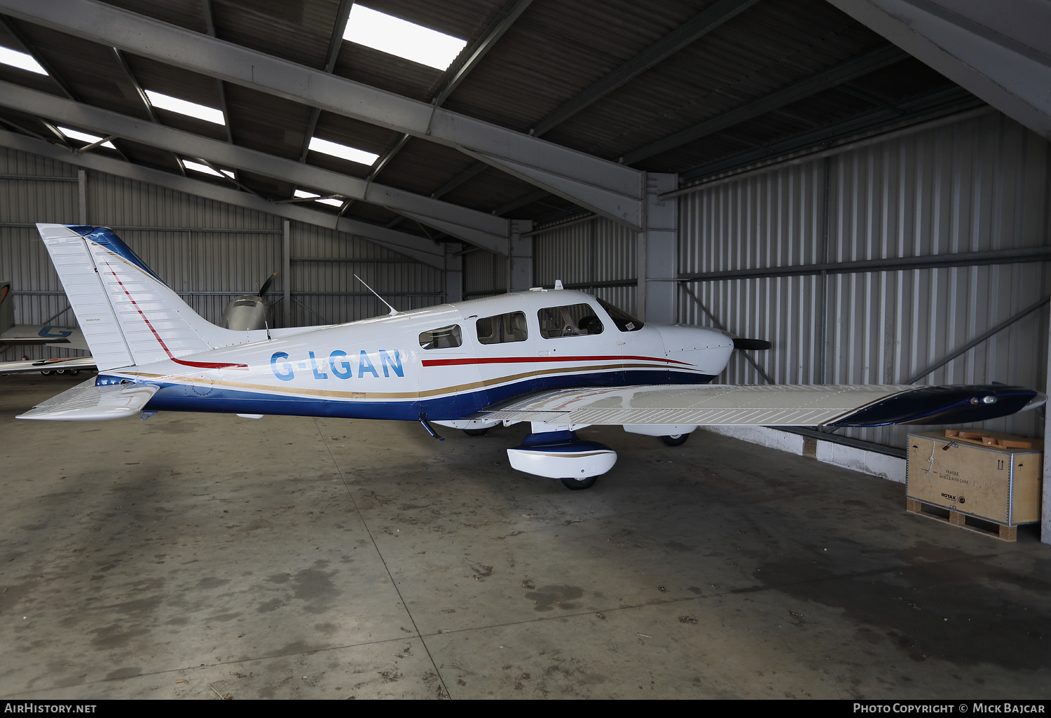 Aircraft Photo of G-LGAN | Piper PA-28-181 Cherokee Archer III | AirHistory.net #277442