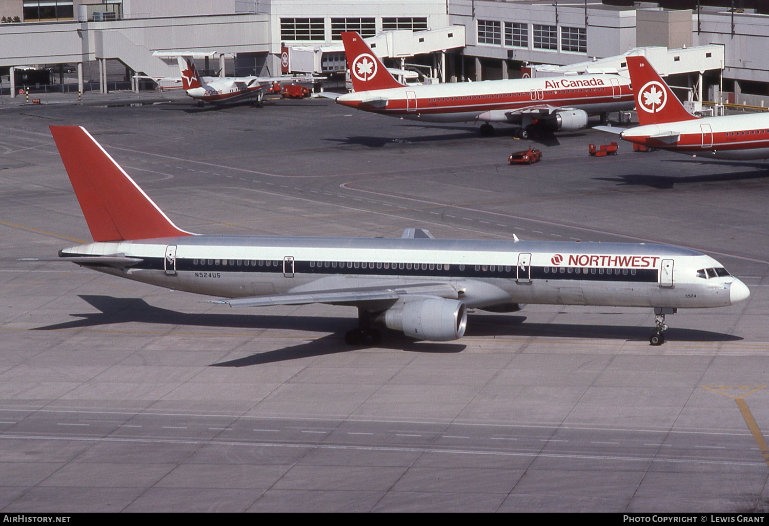 Aircraft Photo of N524US | Boeing 757-251 | Northwest Airlines | AirHistory.net #277539
