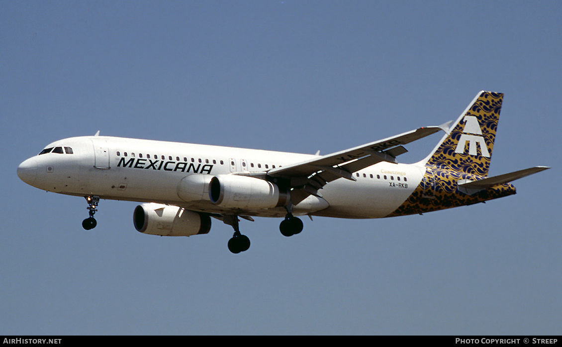 Aircraft Photo of XA-RKB | Airbus A320-231 | Mexicana | AirHistory.net #277574