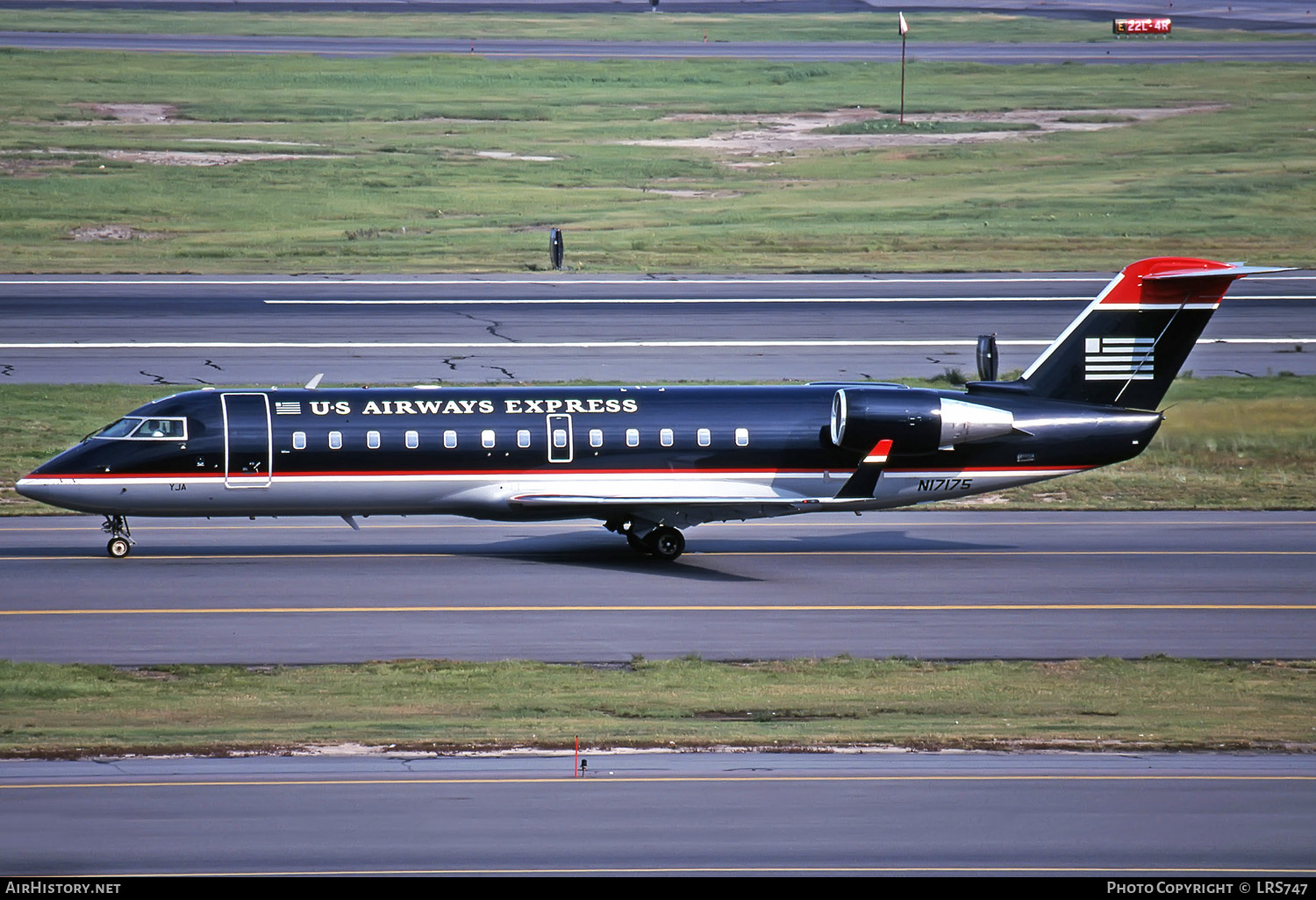 Aircraft Photo of N17175 | Bombardier CRJ-200LR (CL-600-2B19) | US Airways Express | AirHistory.net #277636