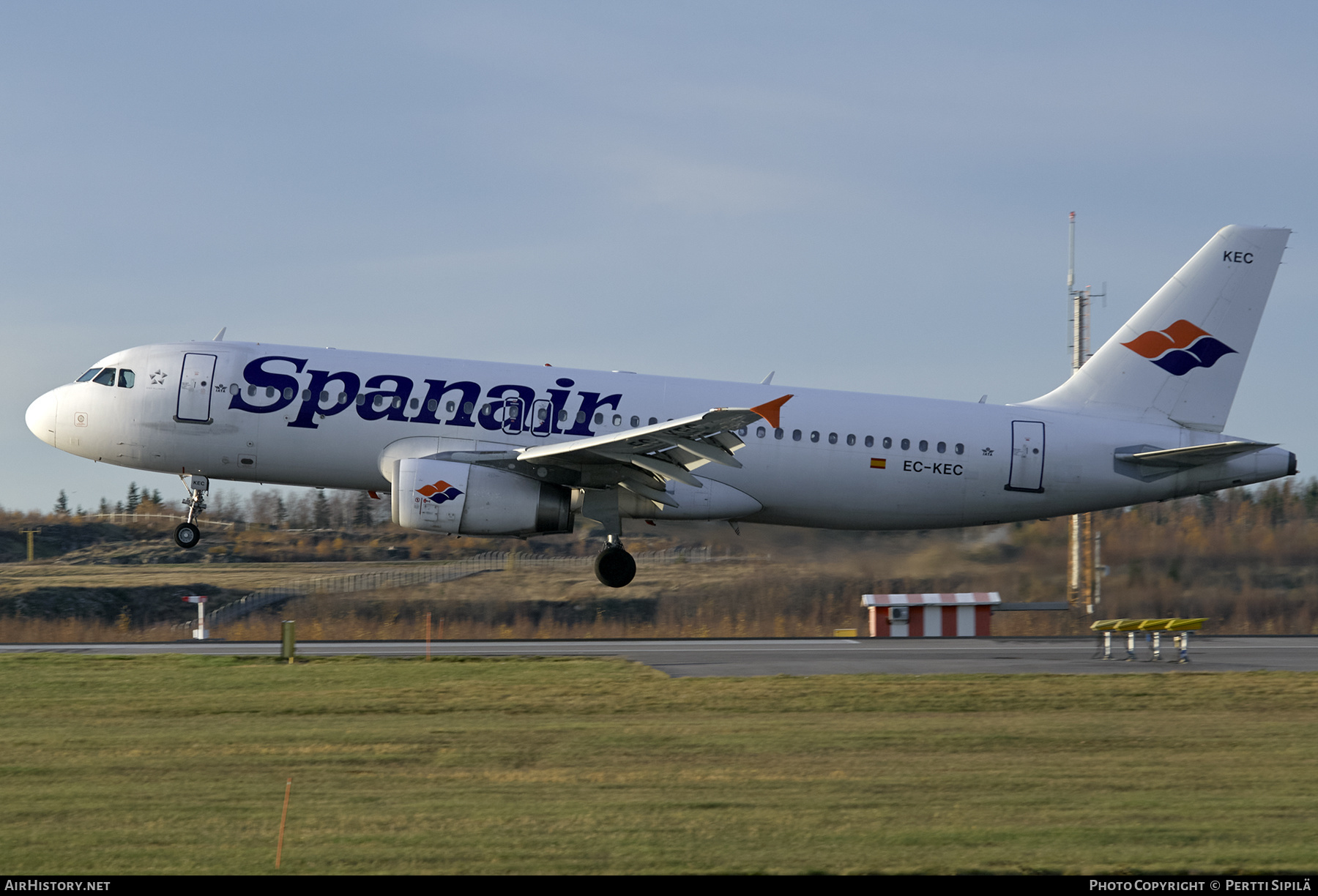 Aircraft Photo of EC-KEC | Airbus A320-232 | Spanair | AirHistory.net #277673