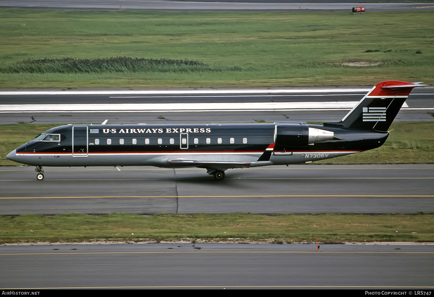 Aircraft Photo of N7305V | Bombardier CRJ-200LR (CL-600-2B19) | US Airways Express | AirHistory.net #277675