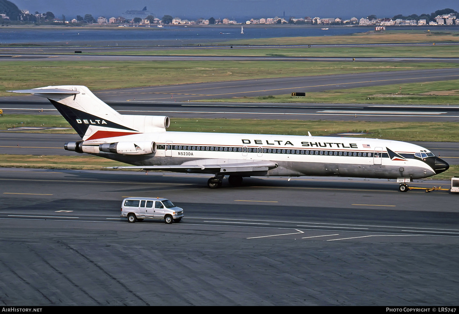 Aircraft Photo of N523DA | Boeing 727-232/Adv | Delta Shuttle | AirHistory.net #277719