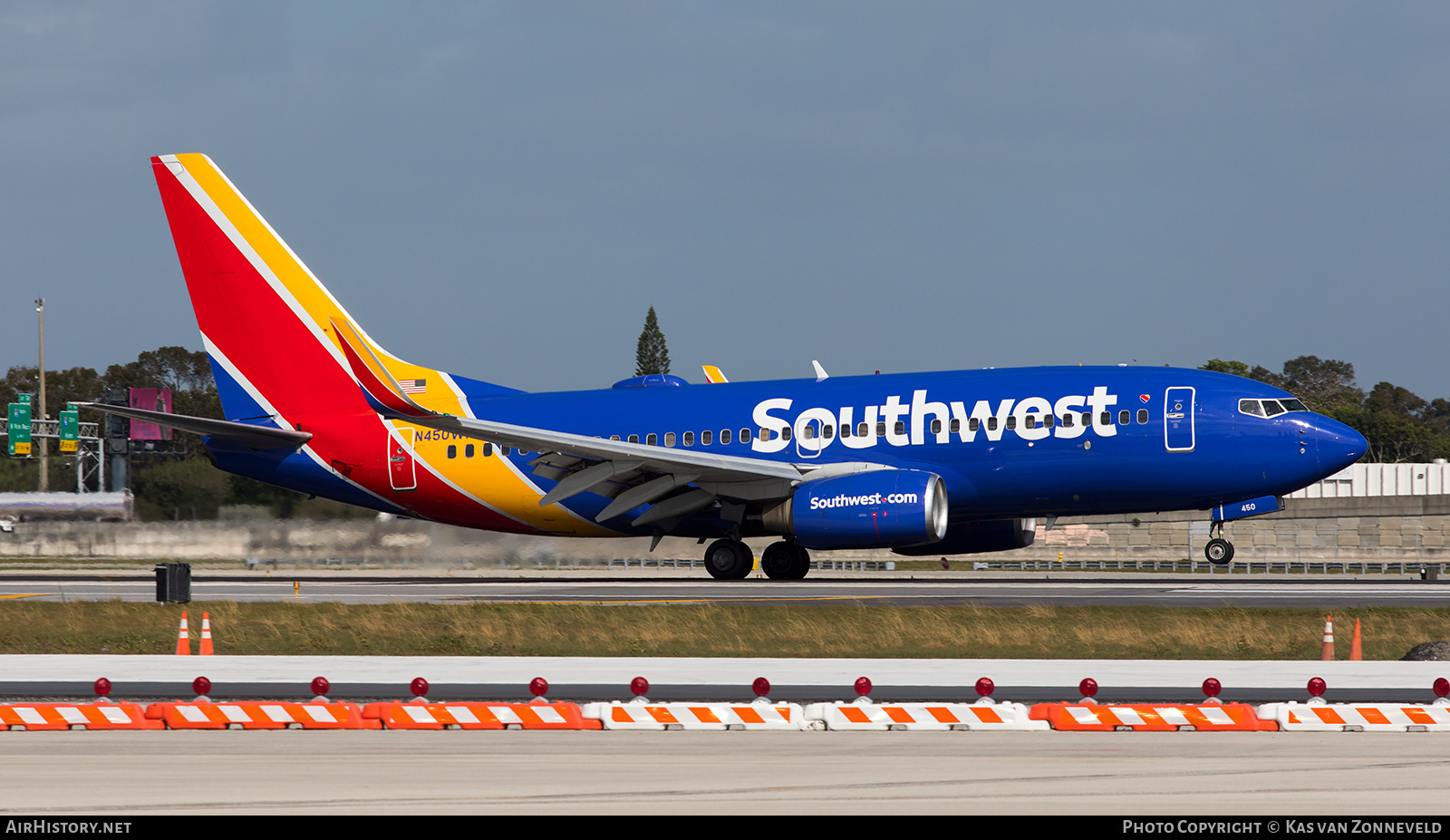 Aircraft Photo of N450WN | Boeing 737-7H4 | Southwest Airlines | AirHistory.net #277745