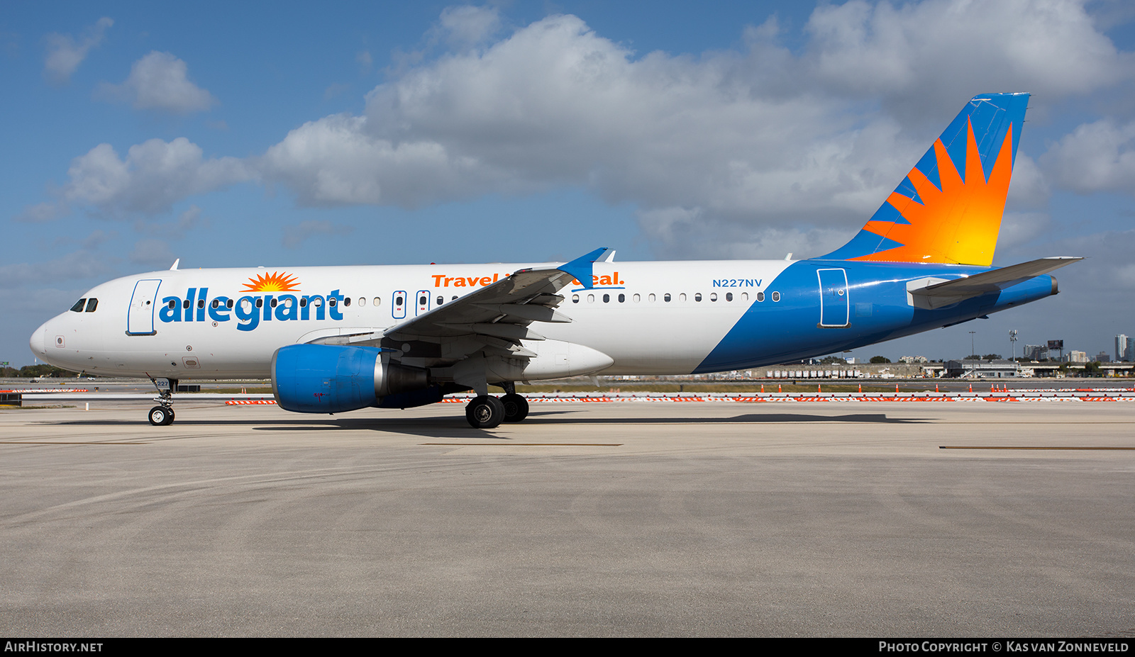 Aircraft Photo of N227NV | Airbus A320-214 | Allegiant Air | AirHistory.net #277762