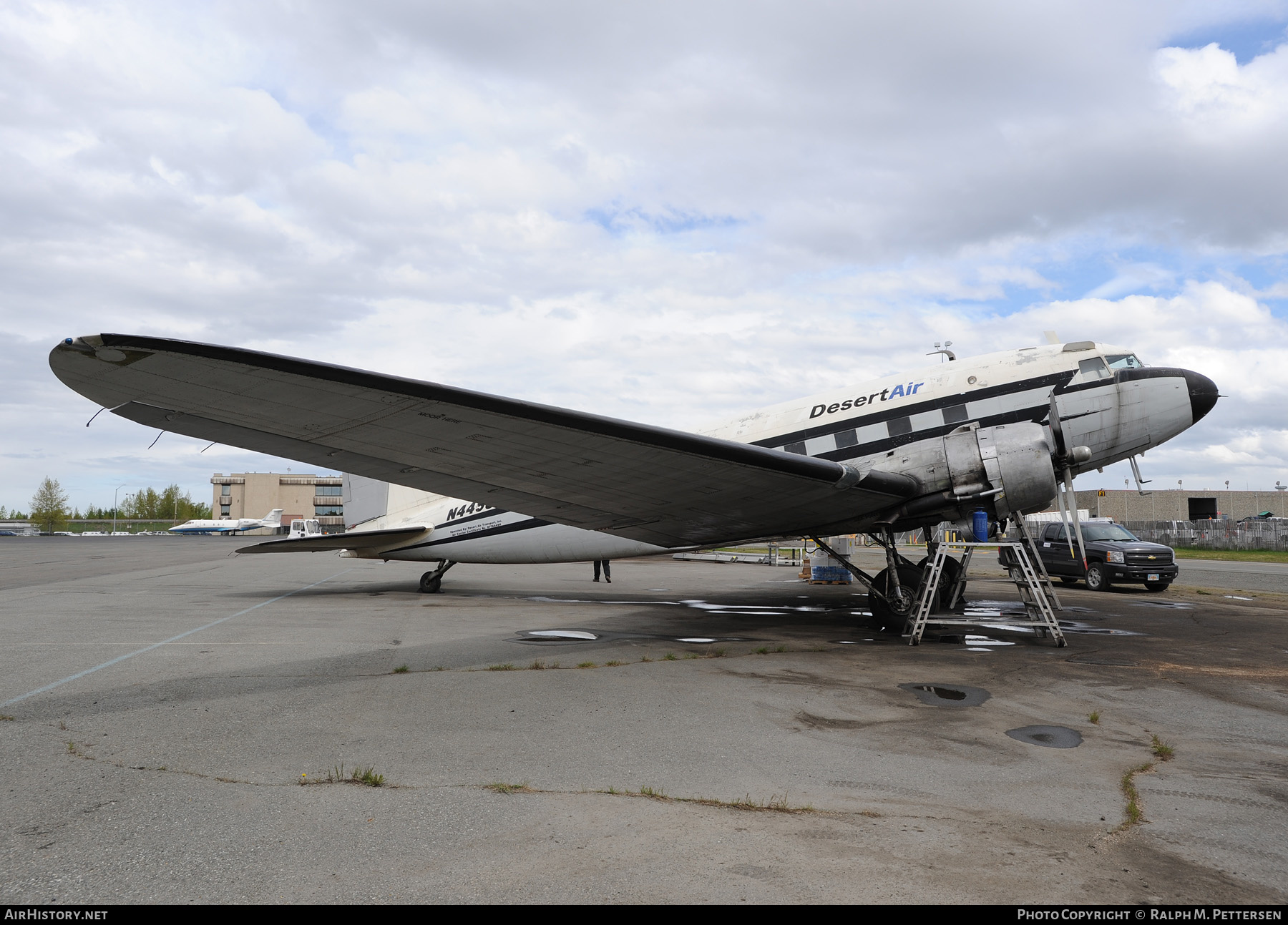 Aircraft Photo of N44587 | Douglas C-47A Skytrain | Desert Air | AirHistory.net #277773