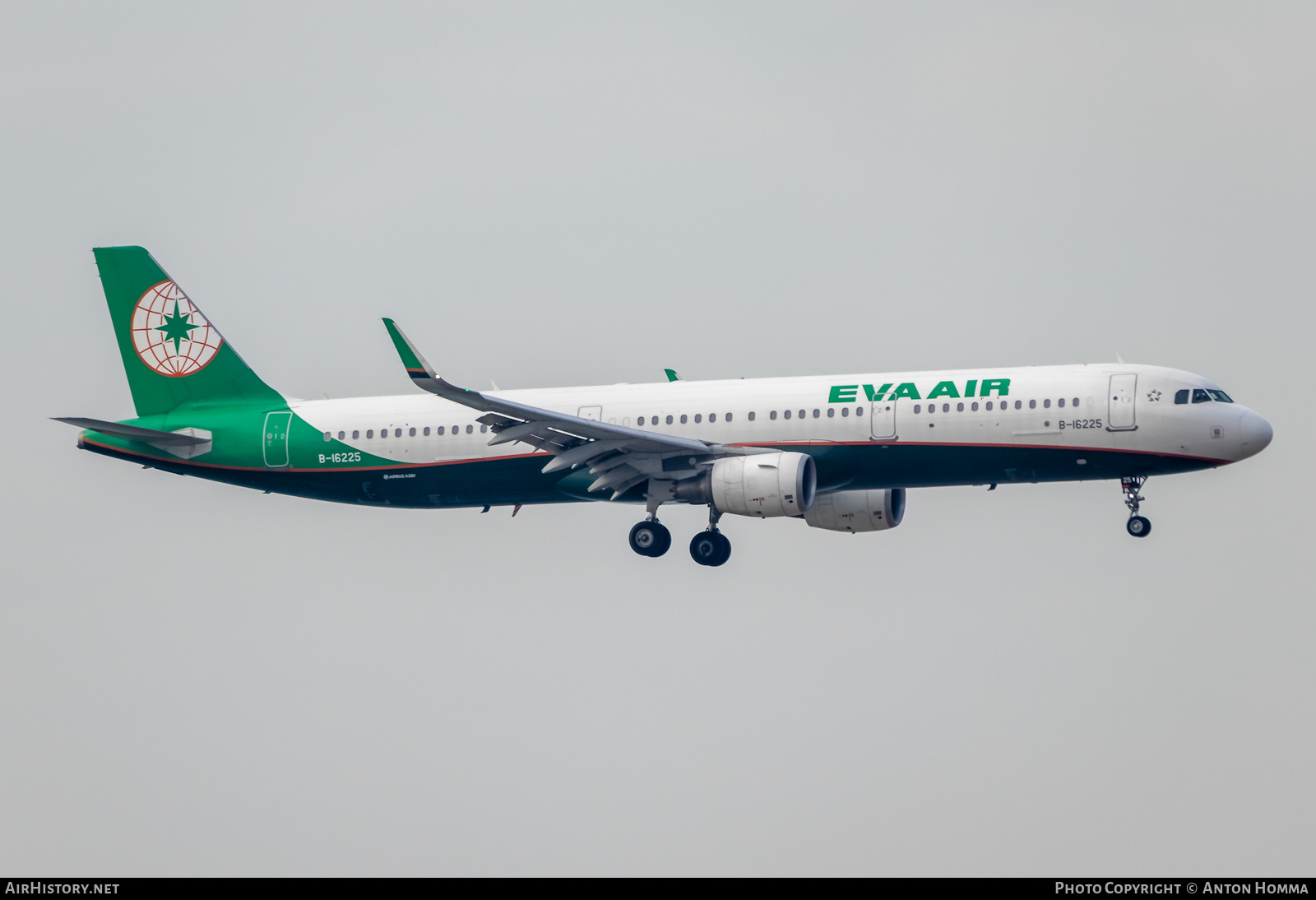 Aircraft Photo of B-16225 | Airbus A321-211 | EVA Air | AirHistory.net #277800