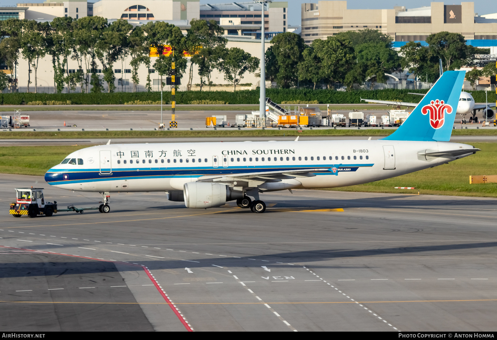 Aircraft Photo of B-1803 | Airbus A320-214 | China Southern Airlines | AirHistory.net #277948