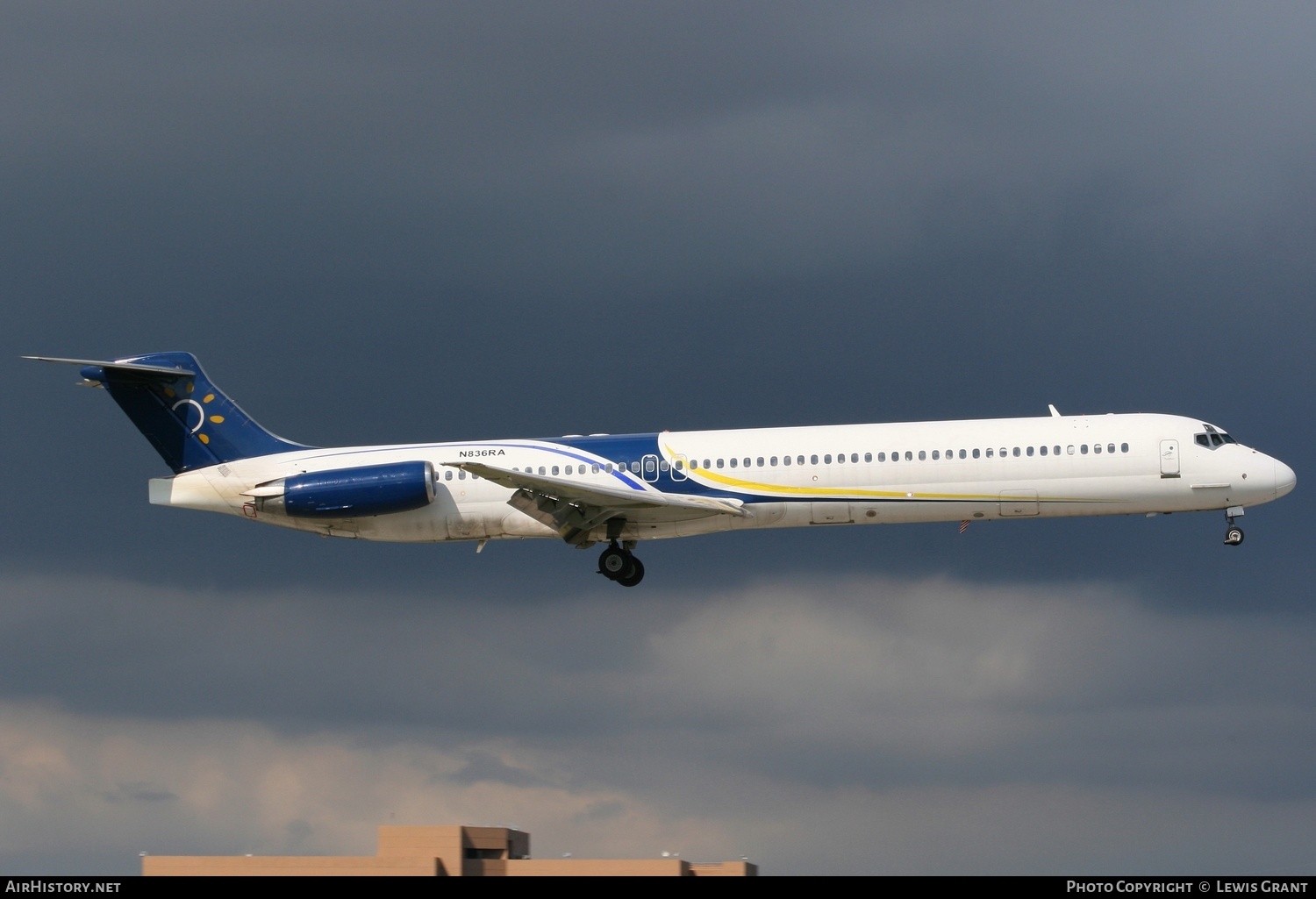 Aircraft Photo of N836RA | McDonnell Douglas MD-83 (DC-9-83) | AirHistory.net #278094