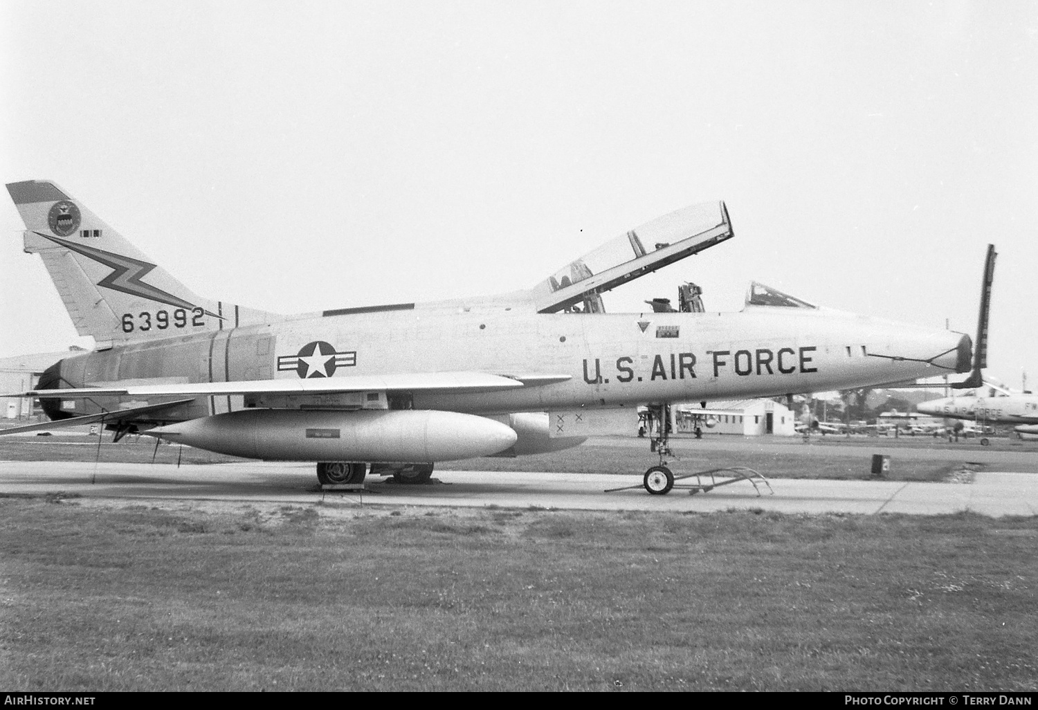 Aircraft Photo of 56-3992 / 63992 | North American F-100F Super Sabre | USA - Air Force | AirHistory.net #278106