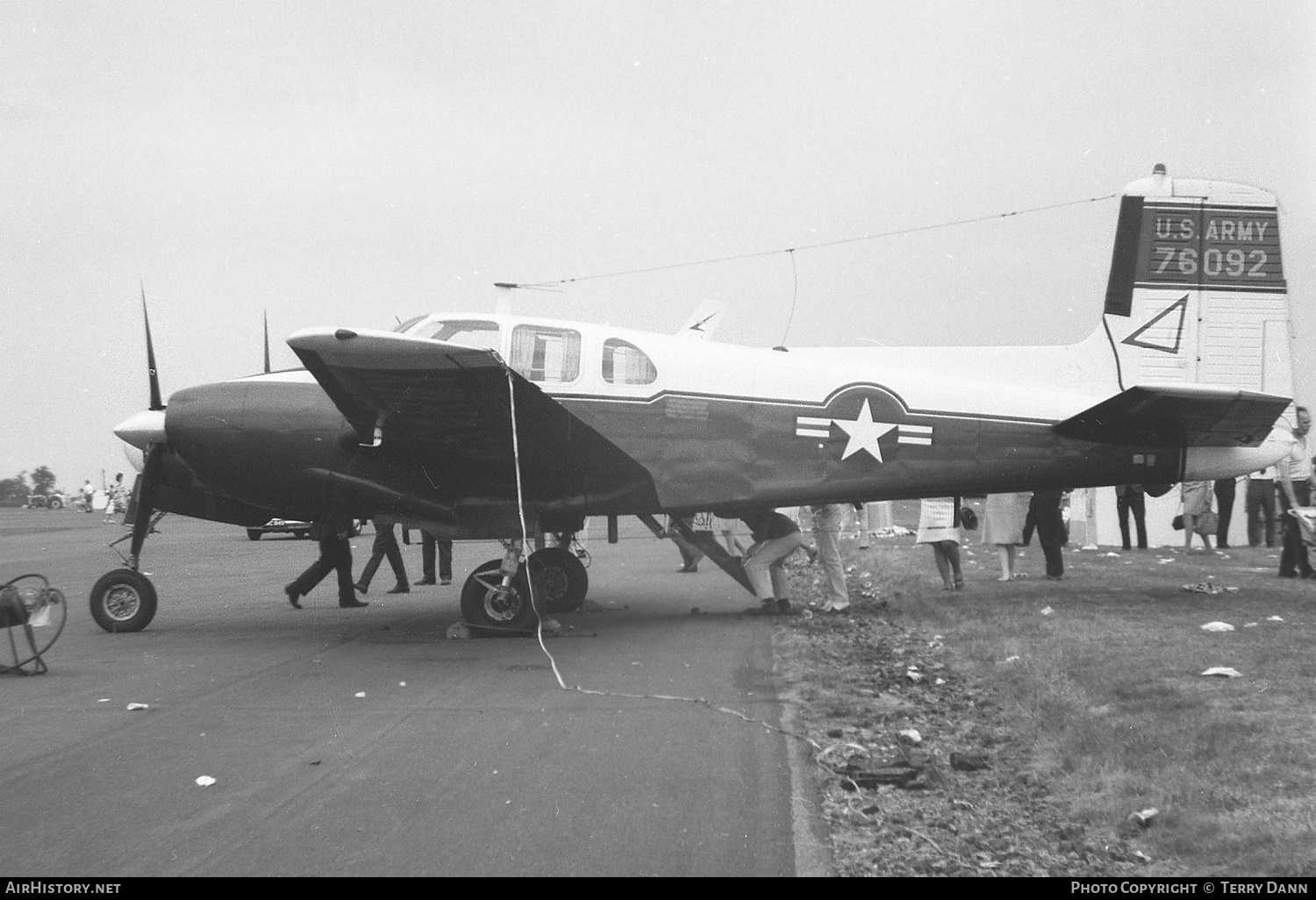 Aircraft Photo of 57-6092 / 76092 | Beech U-8D Seminole (50) | USA - Army | AirHistory.net #278112