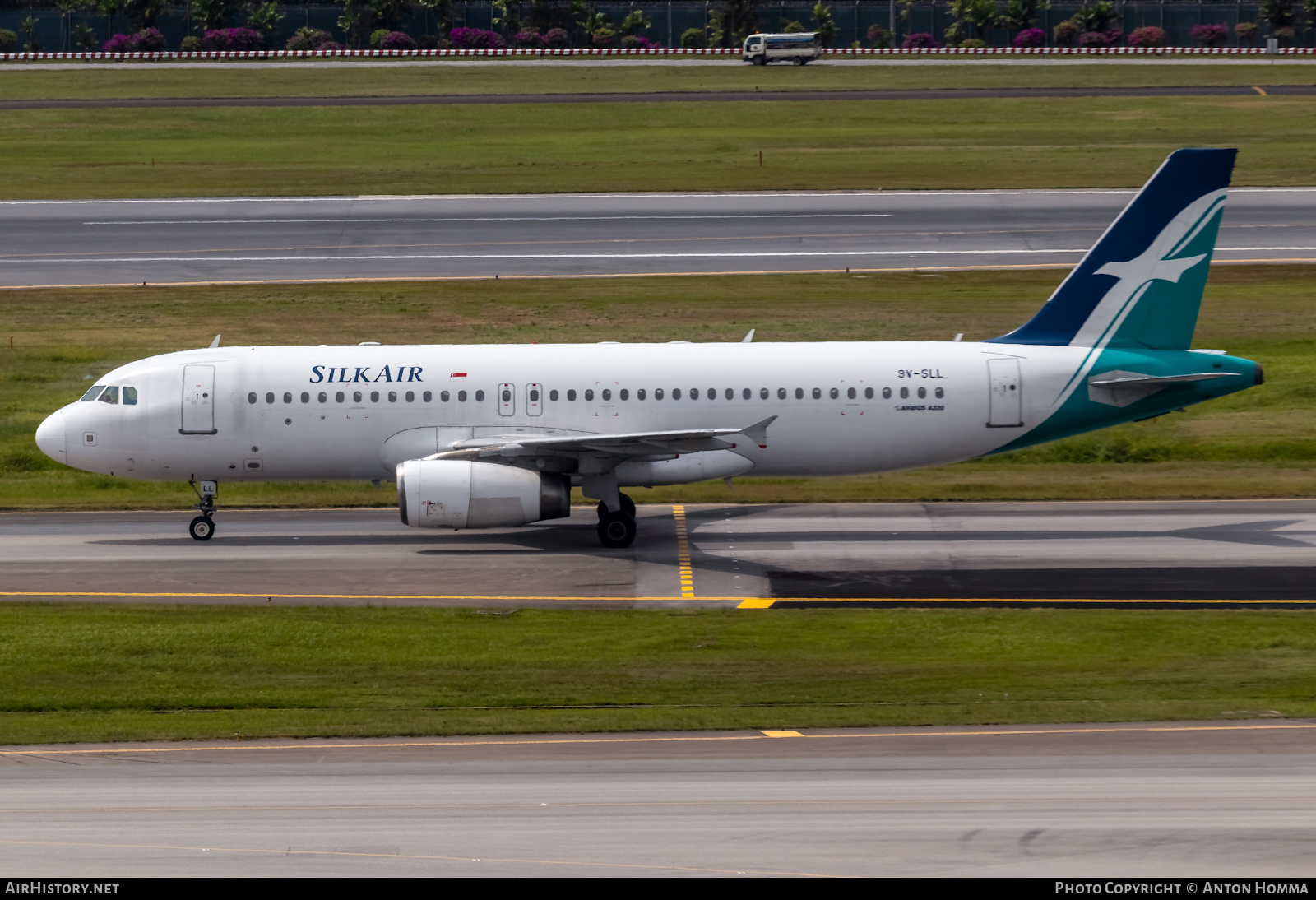 Aircraft Photo of 9V-SLL | Airbus A320-233 | SilkAir | AirHistory.net #278116