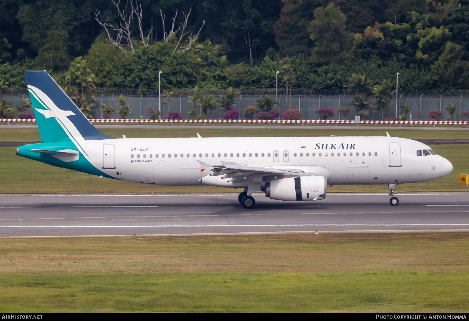 Aircraft Photo of 9V-SLR | Airbus A320-233 | SilkAir | AirHistory.net #278174