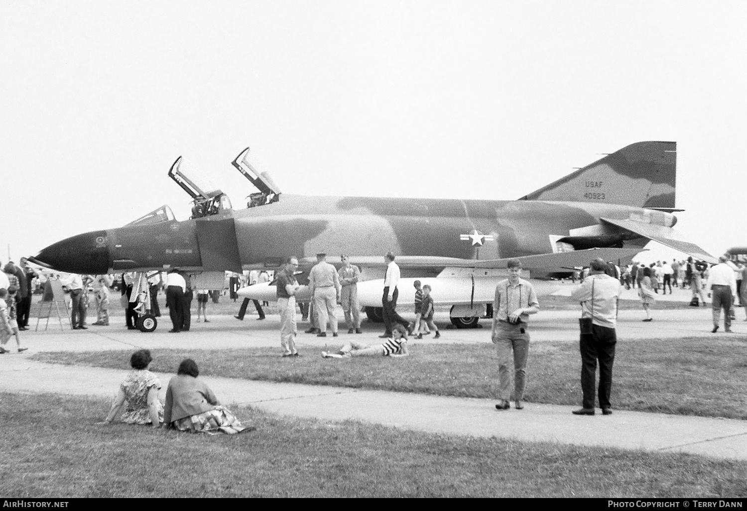 Aircraft Photo of 64-0923 / 40923 | McDonnell F-4C Phantom II | USA - Air Force | AirHistory.net #278246