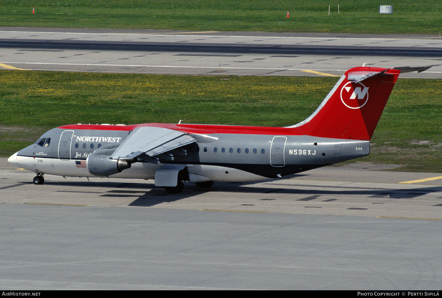 Aircraft Photo of N536XJ | BAE Systems Avro 146-RJ85 | Northwest Jet Airlink | AirHistory.net #278326