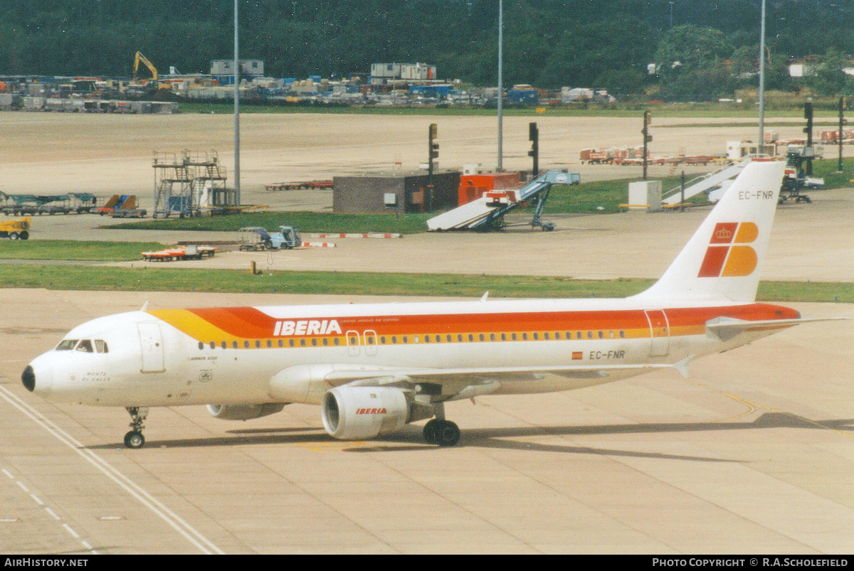 Aircraft Photo of EC-FNR | Airbus A320-211 | Iberia | AirHistory.net #278577