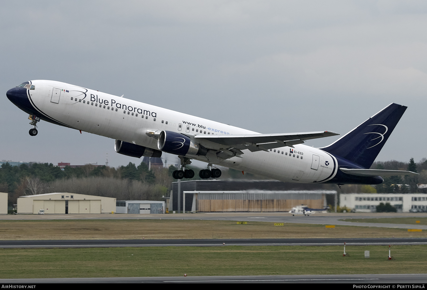 Aircraft Photo of EI-EED | Boeing 767-31A/ER | Blue Panorama Airlines | AirHistory.net #278746