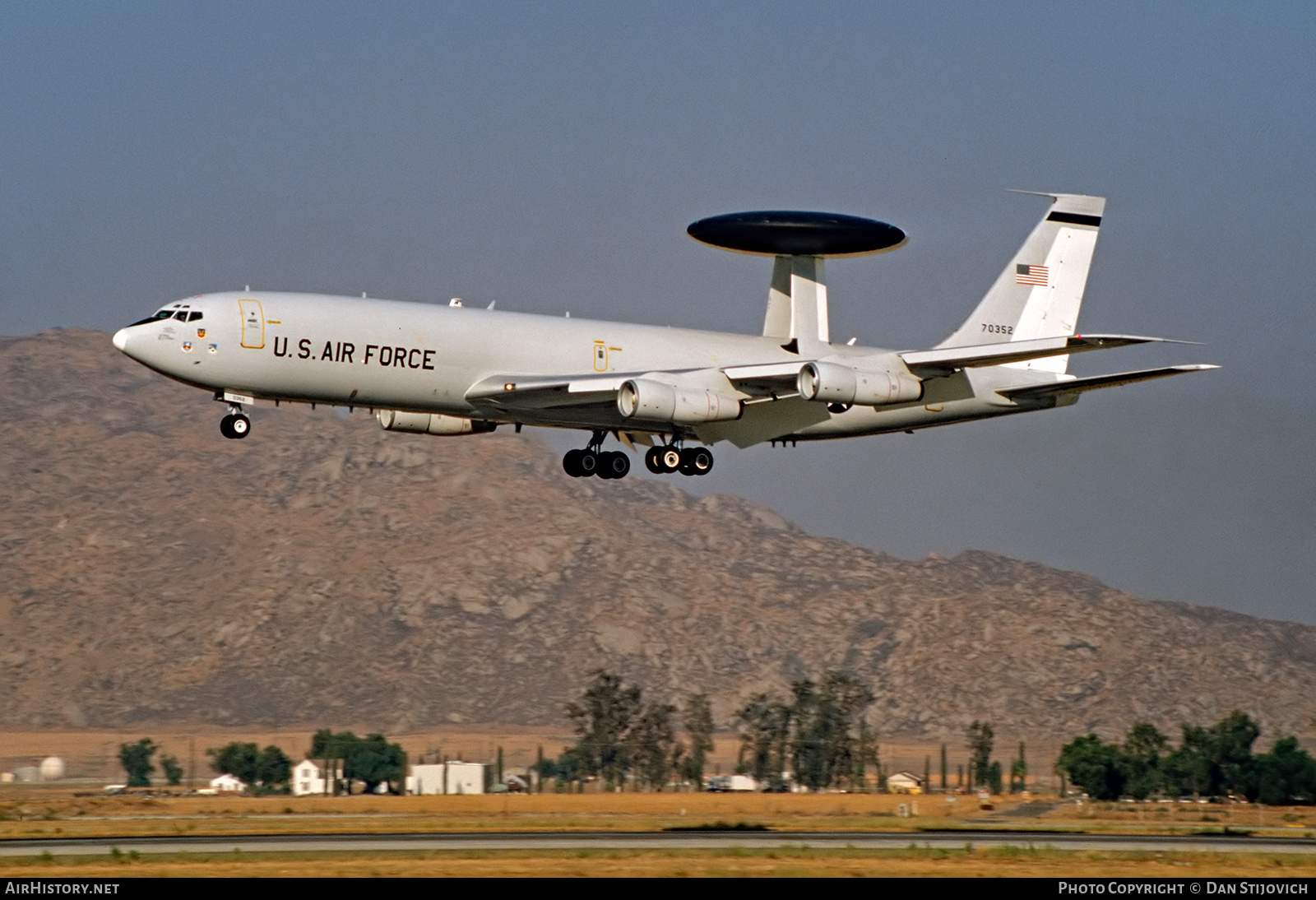Aircraft Photo of 77-0352 / 70352 | Boeing E-3A Sentry | USA - Air Force | AirHistory.net #278812