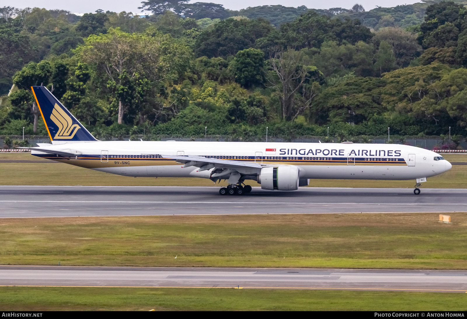 Aircraft Photo of 9V-SNC | Boeing 777-312/ER | Singapore Airlines | AirHistory.net #278931