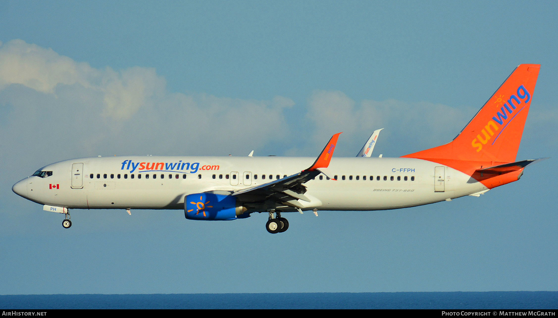 Aircraft Photo of C-FFPH | Boeing 737-81D | Sunwing Airlines | AirHistory.net #278939