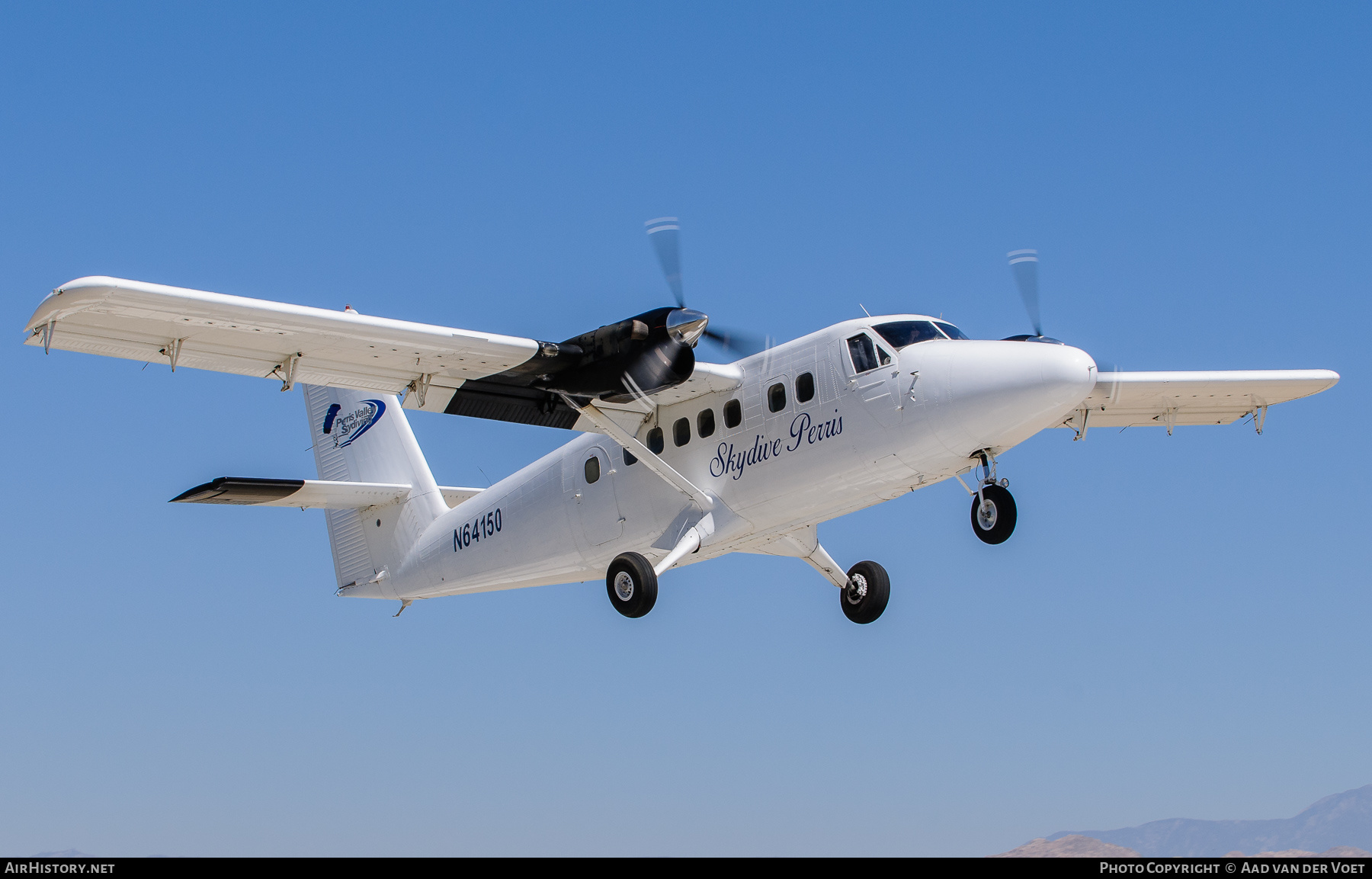 Aircraft Photo of N64150 | De Havilland Canada DHC-6-200 Twin Otter | Skydive Perris | AirHistory.net #278988