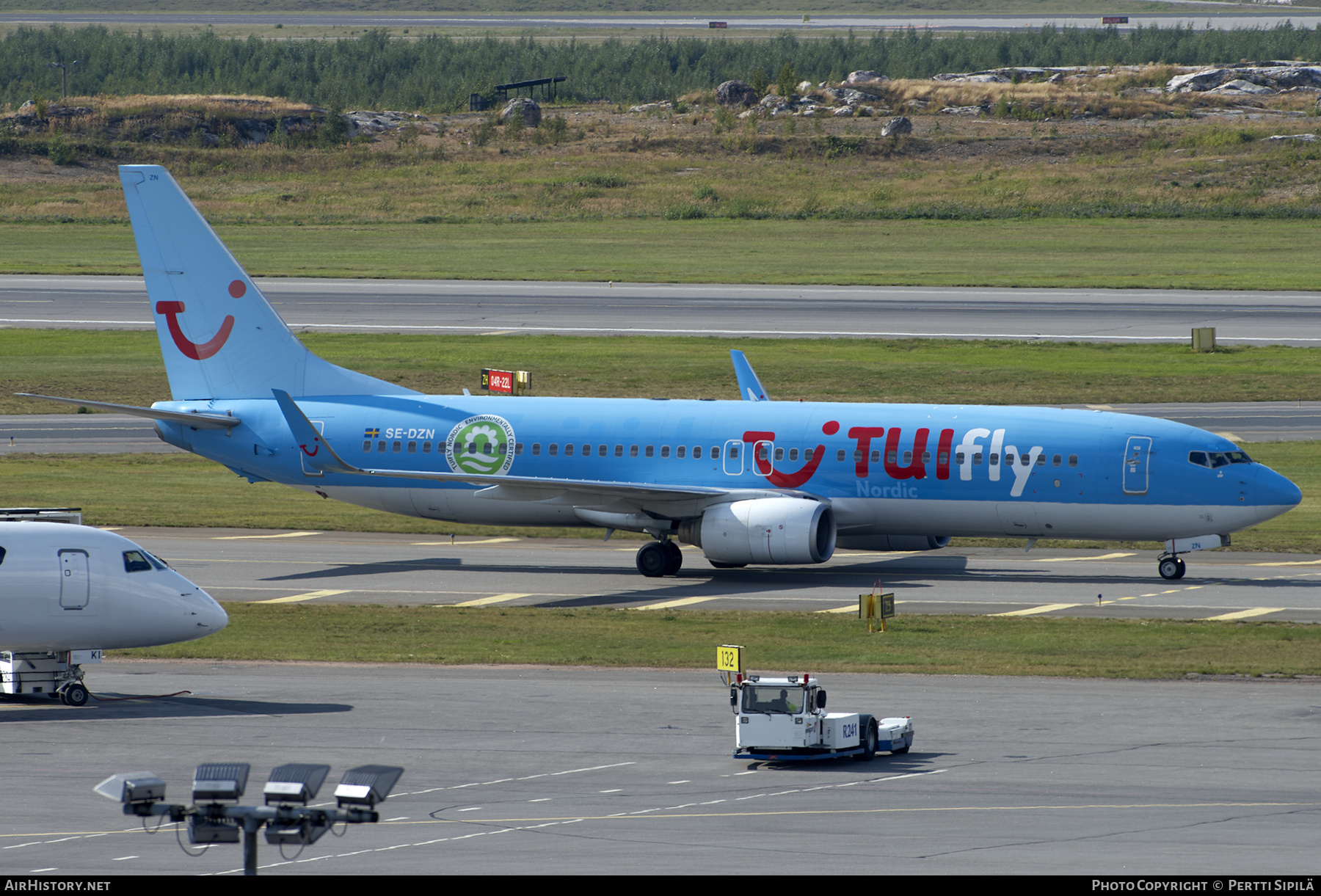 Aircraft Photo of SE-DZN | Boeing 737-804 | TUIfly Nordic | AirHistory.net #279086